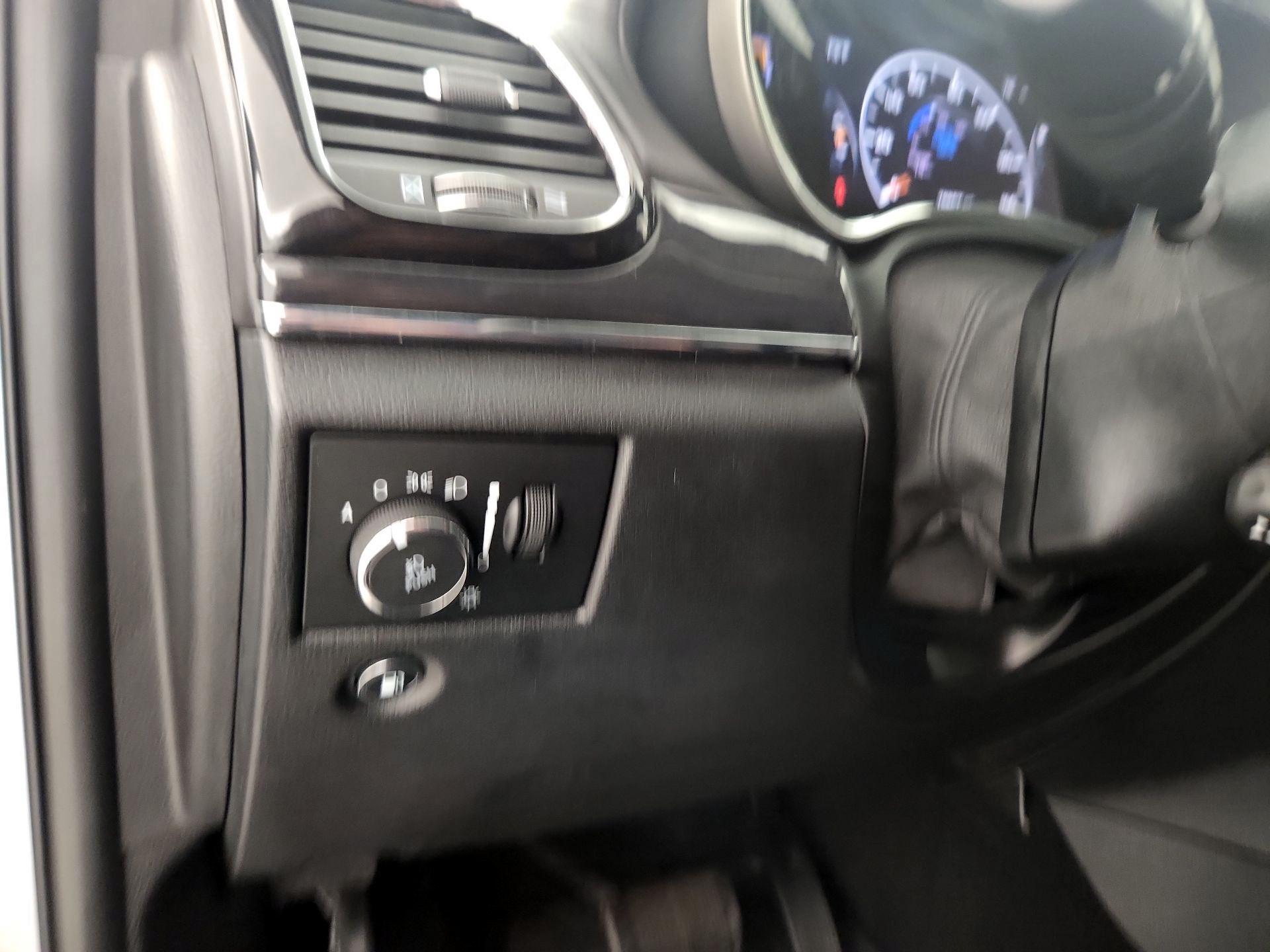 Thumbnail: 2019 Jeep Grand Cherokee - 13