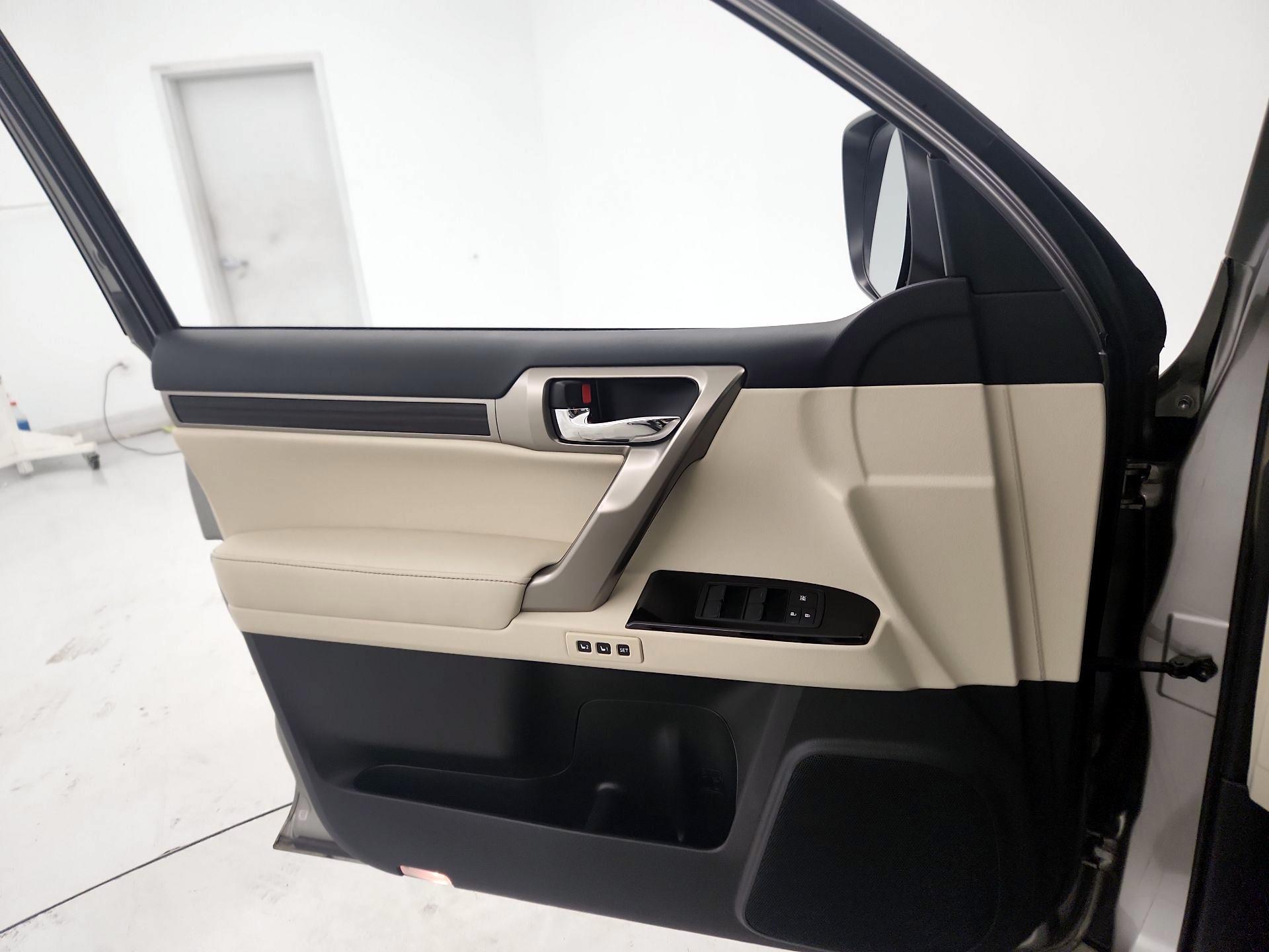 Thumbnail: 2021 Lexus GX - 12