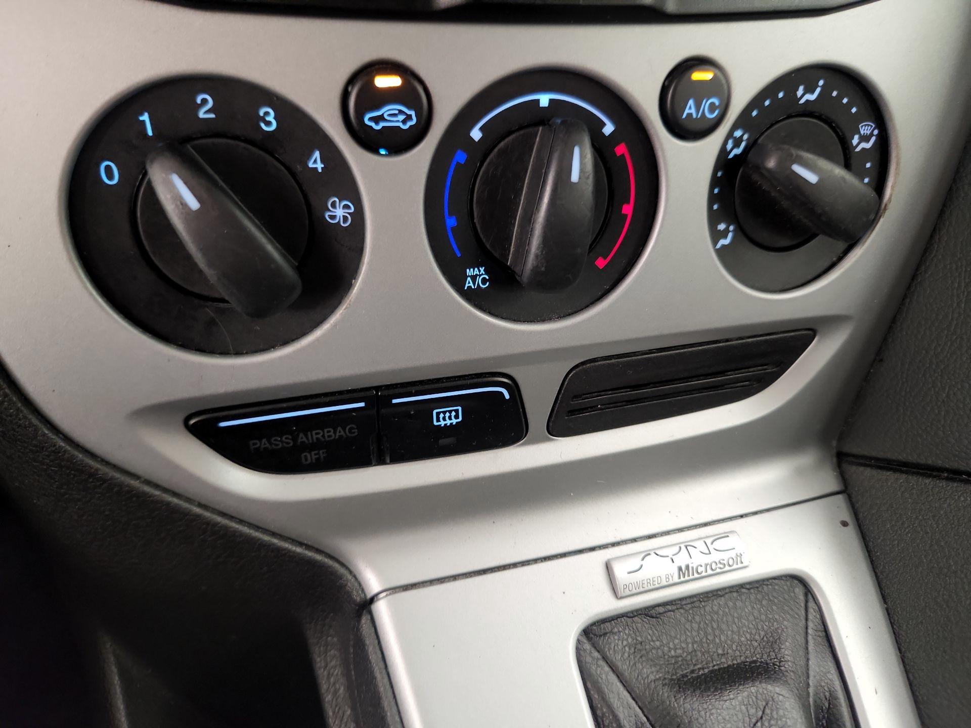 Thumbnail: 2014 Ford Focus - 15