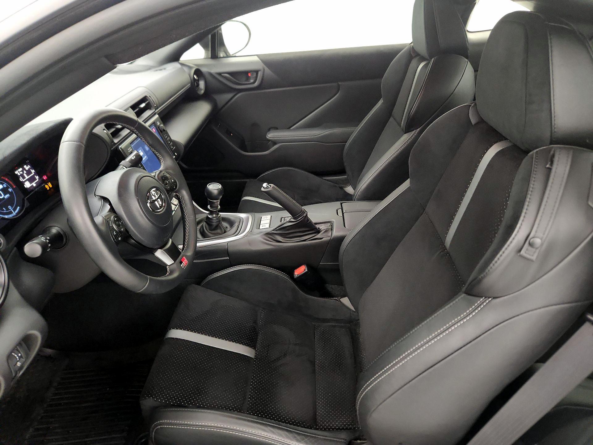 Thumbnail: 2025 Toyota GR86 - 11