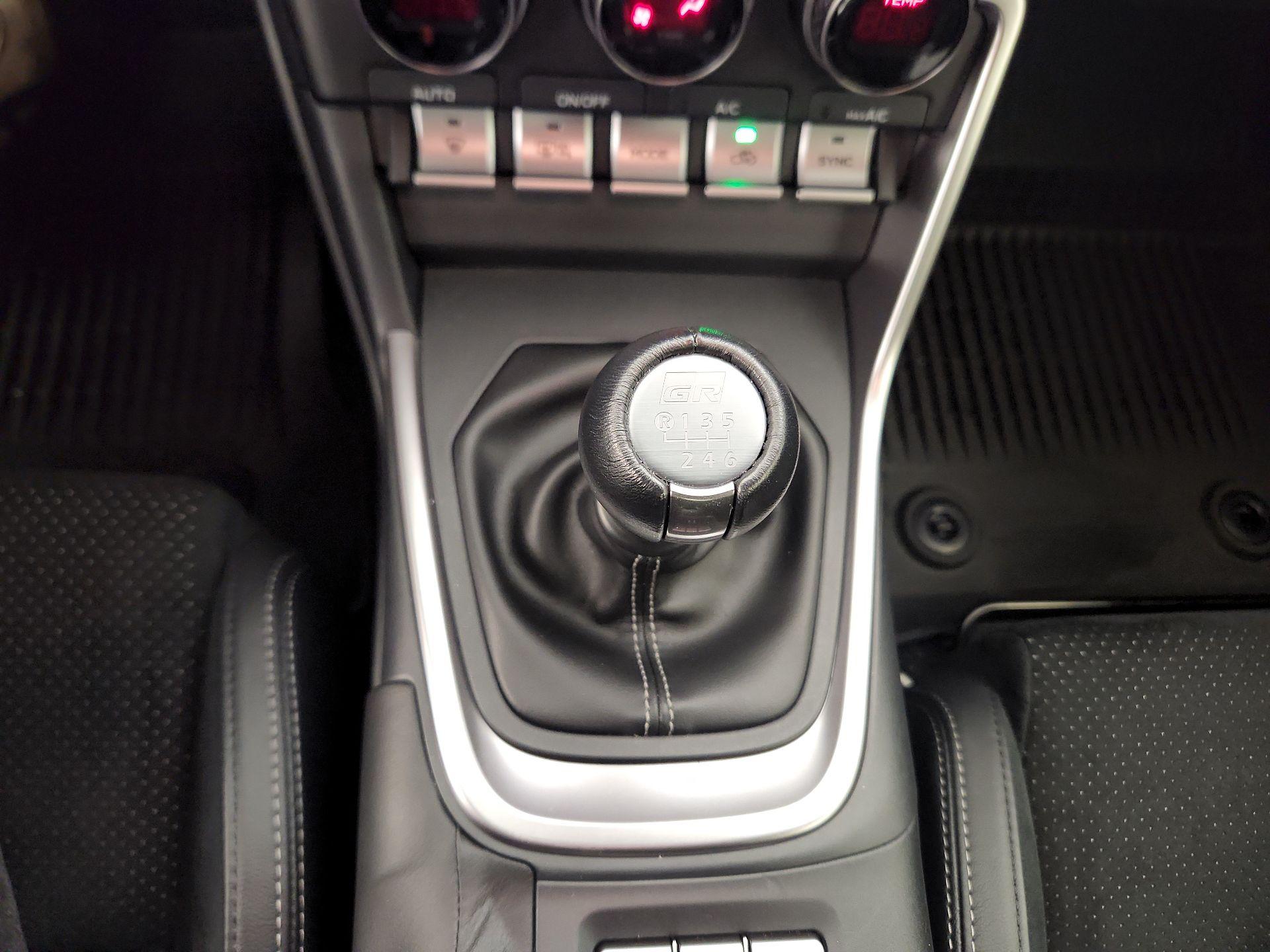 Thumbnail: 2025 Toyota GR86 - 18