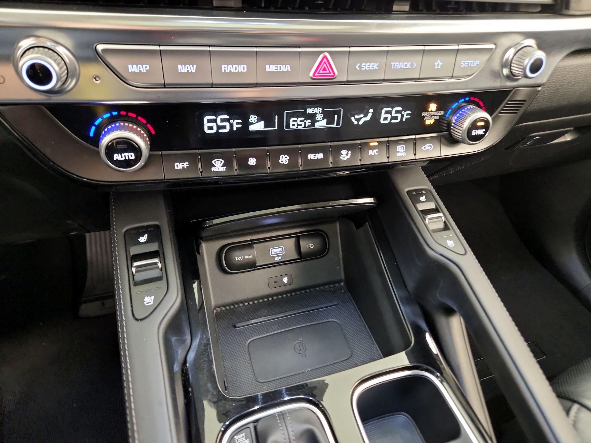 Thumbnail: 2021 Kia Telluride - 17