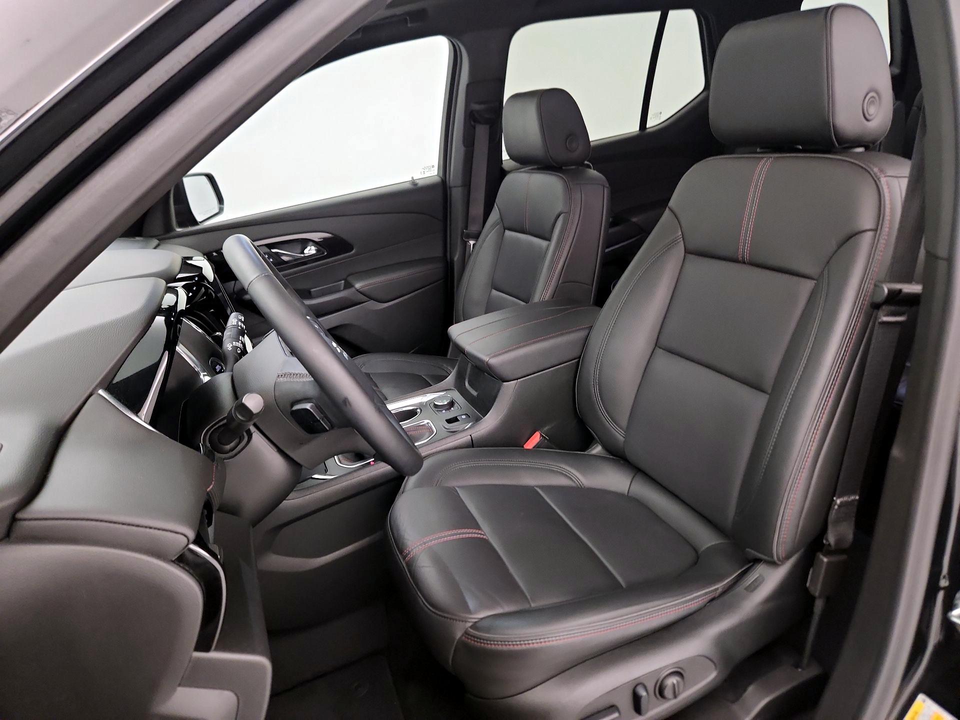 Thumbnail: 2023 Chevrolet Traverse - 11