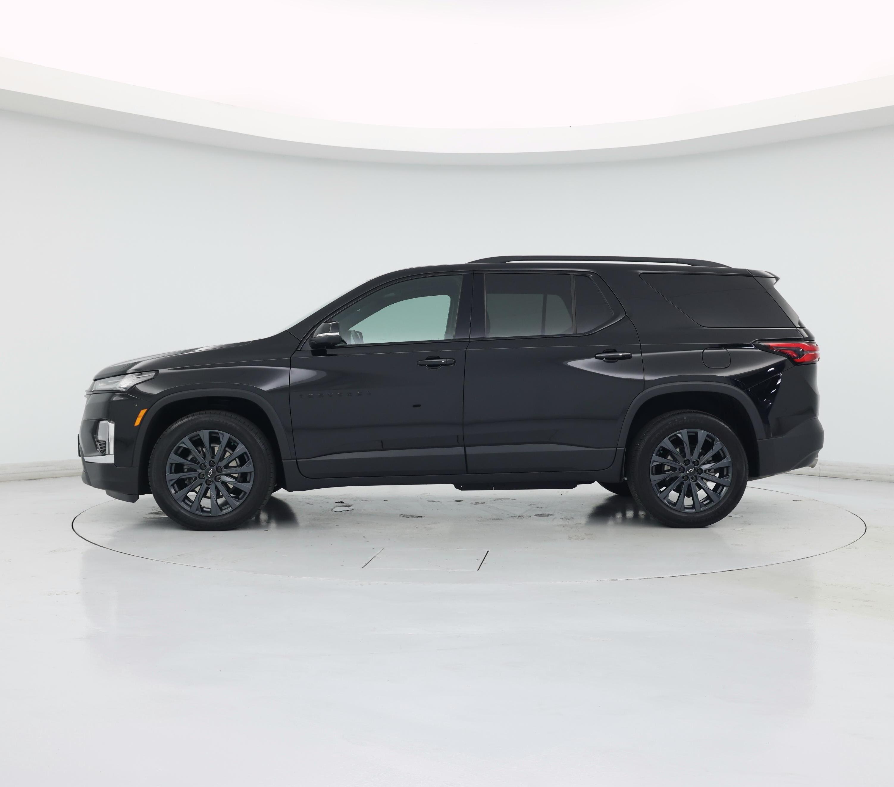Thumbnail: 2023 Chevrolet Traverse - 3