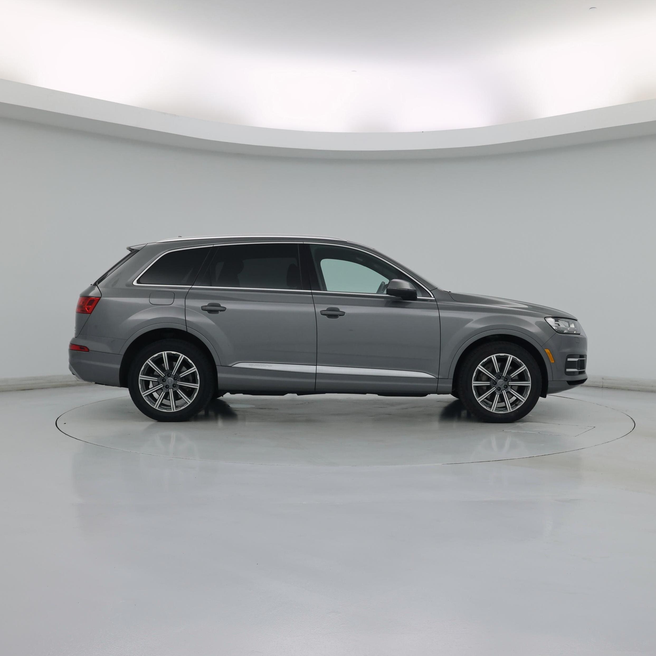 Thumbnail: 2018 Audi Q7 - 7
