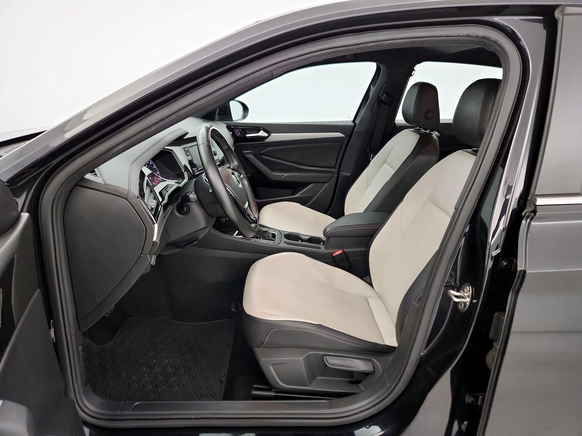 Thumbnail: 2019 Volkswagen Jetta - 11