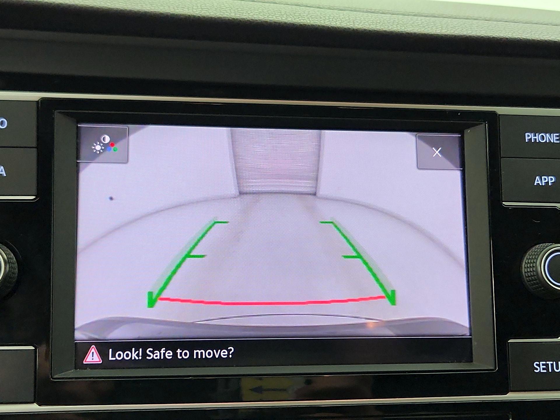 Thumbnail: 2019 Volkswagen Jetta - 14