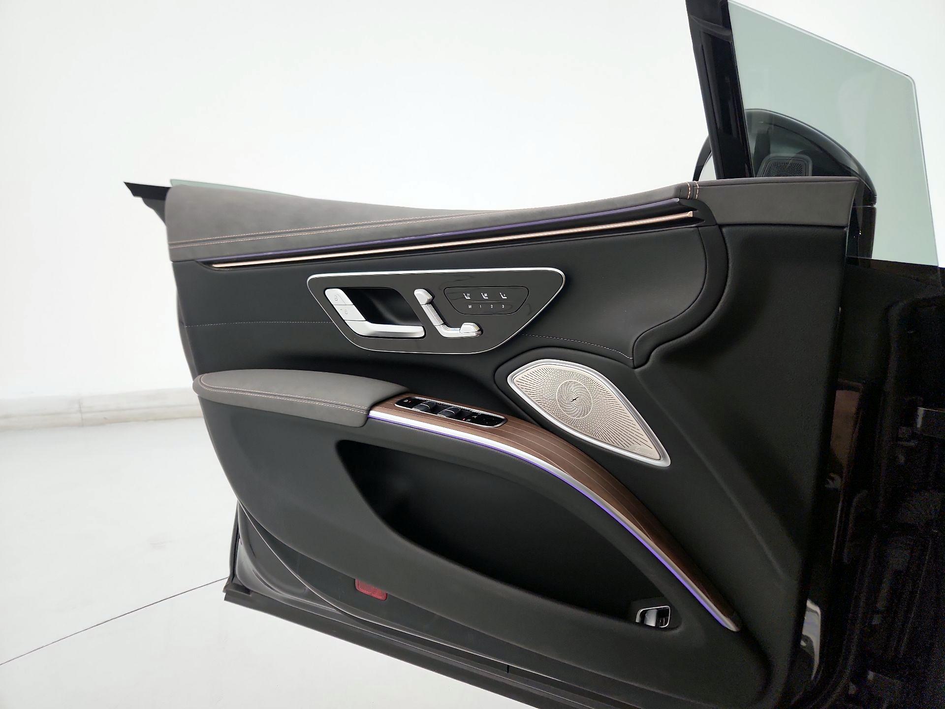 Thumbnail: 2022 Mercedes-Benz EQS - 12