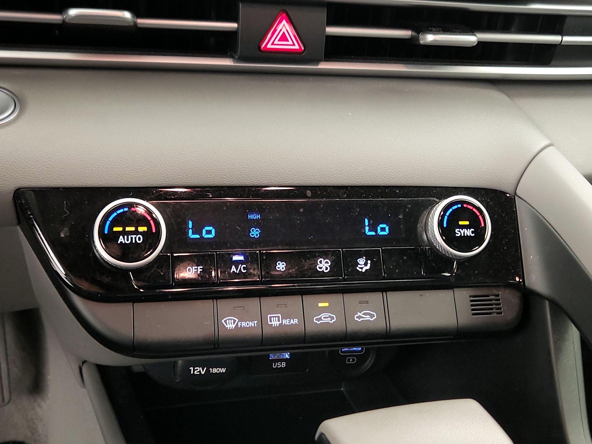 Thumbnail: 2021 Hyundai Elantra - 16