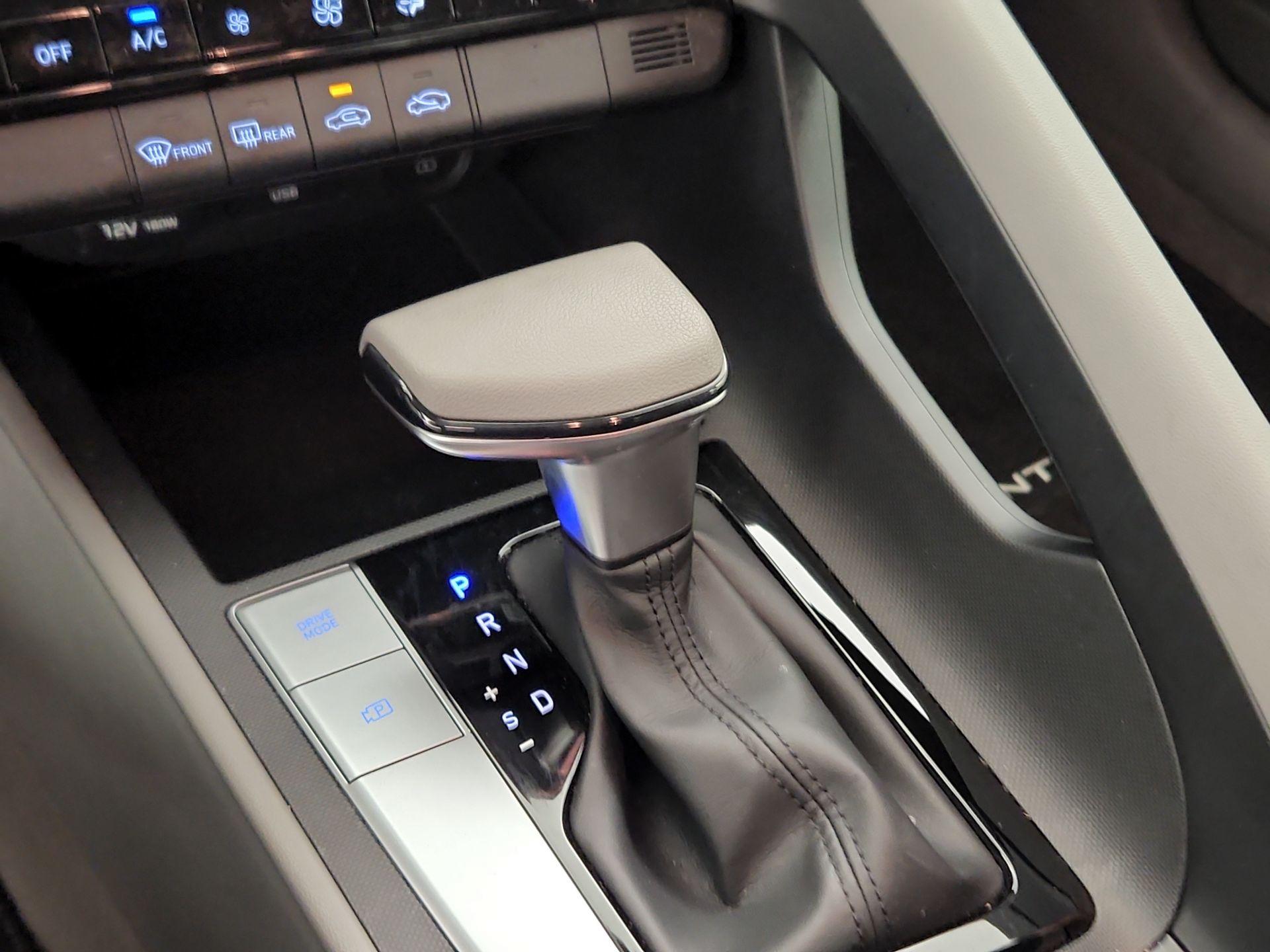 Thumbnail: 2021 Hyundai Elantra - 17