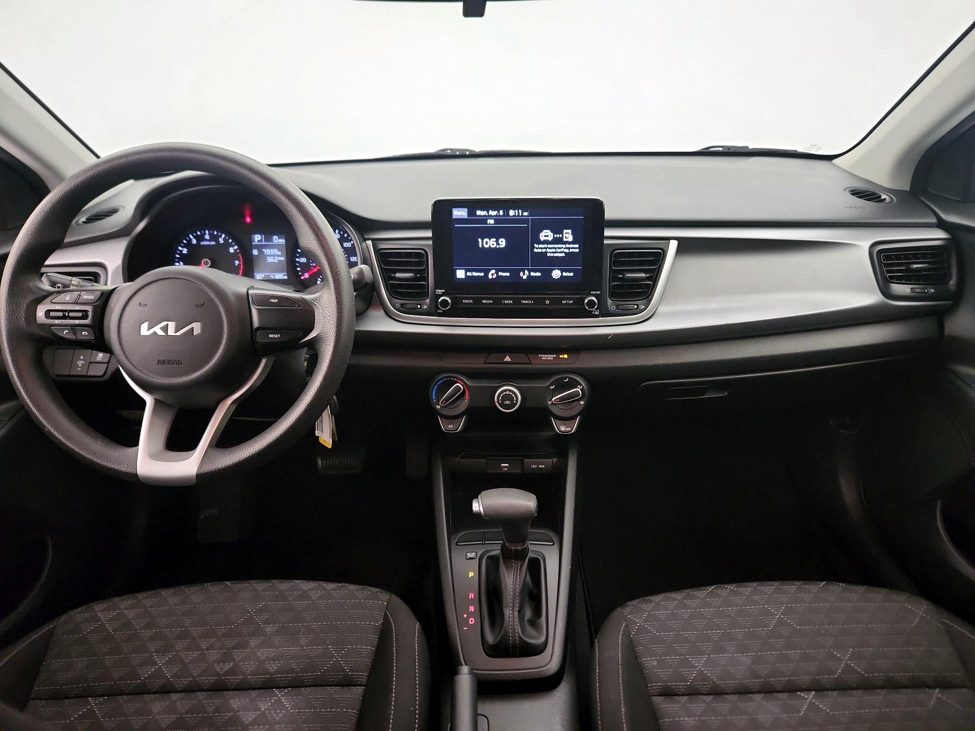 Thumbnail: 2022 Kia Rio - 9