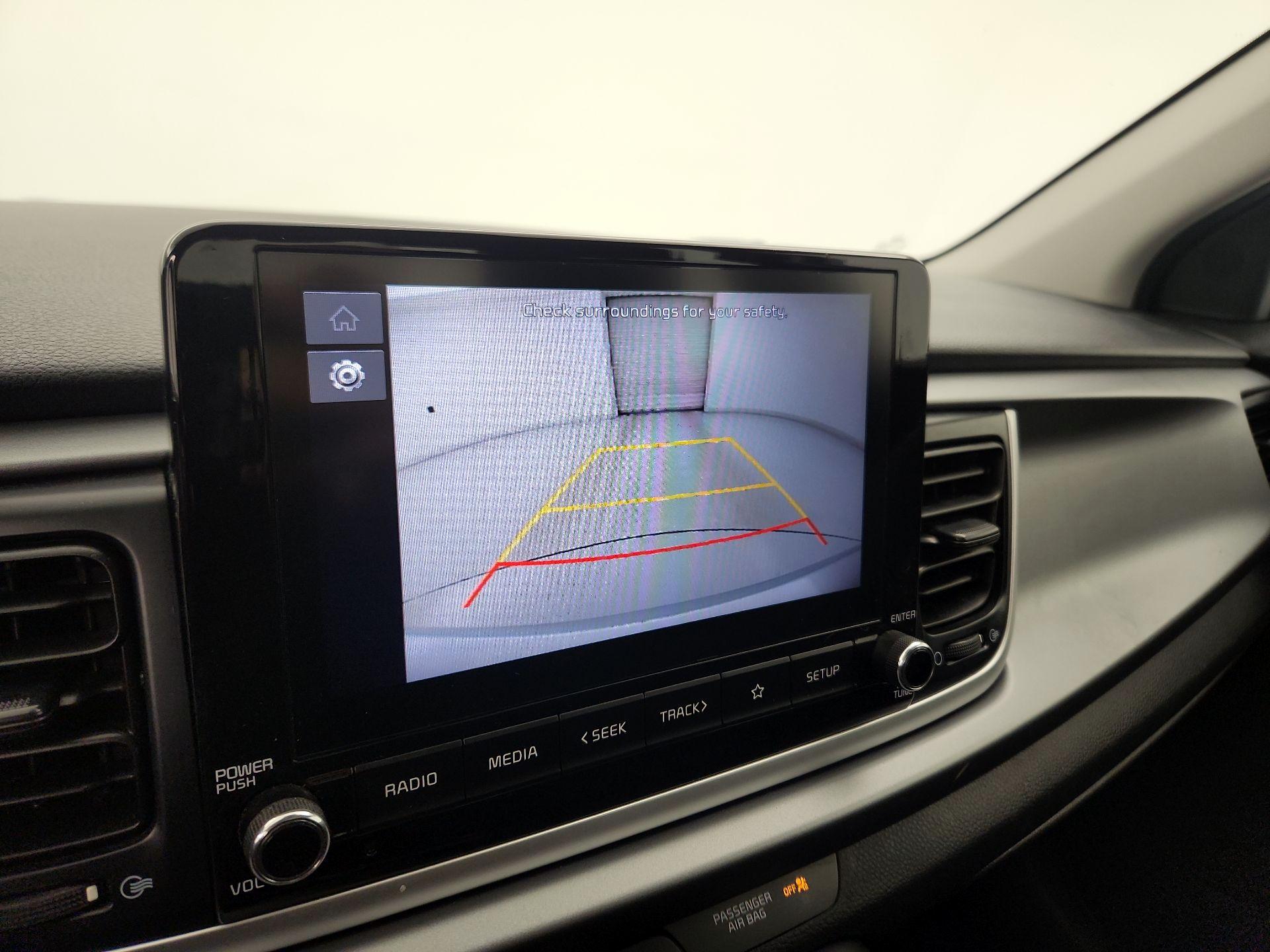 Thumbnail: 2022 Kia Rio - 14