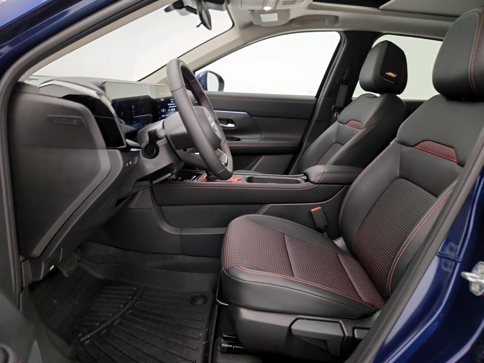 Thumbnail: 2025 Nissan Kicks - 11