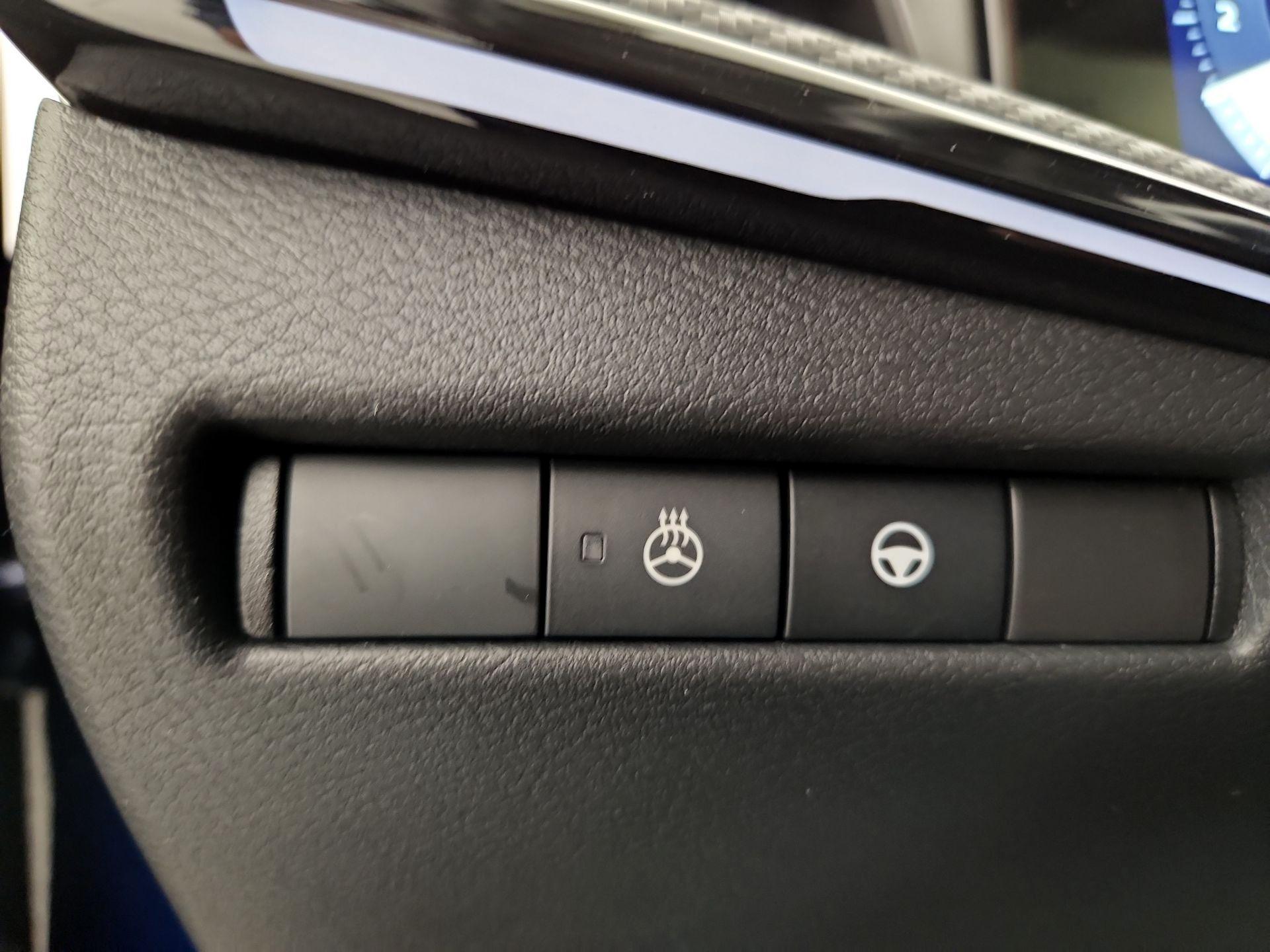 Thumbnail: 2025 Nissan Kicks - 13