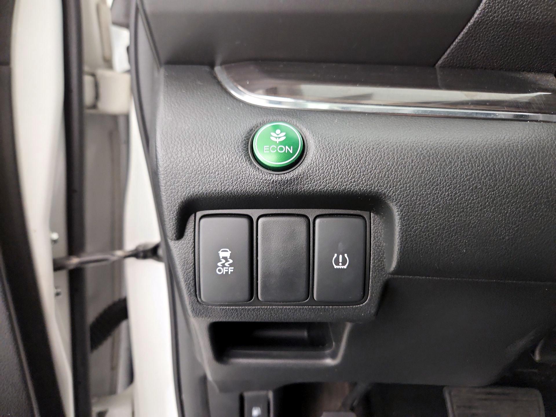 Thumbnail: 2016 Honda CR-V - 13