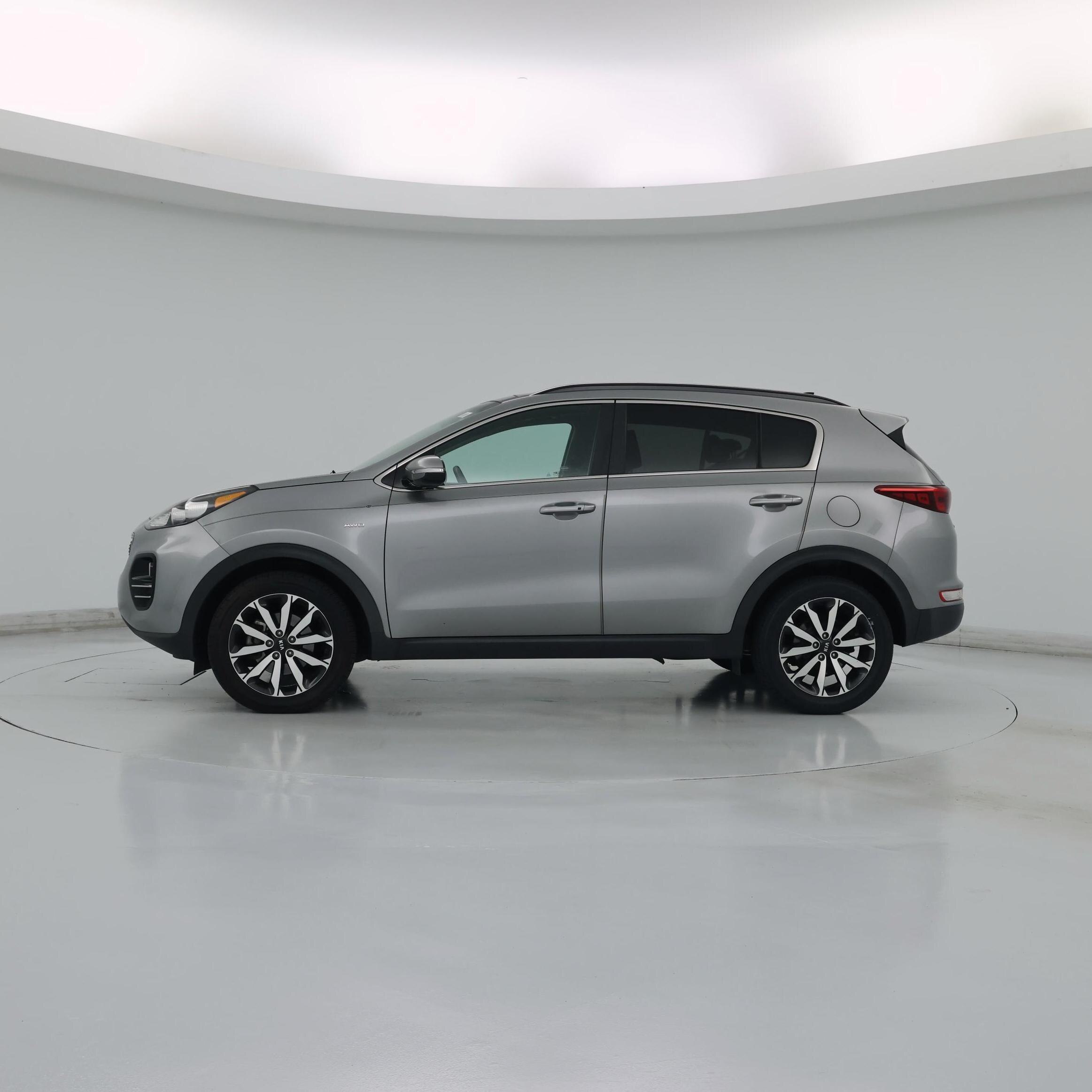 Thumbnail: 2019 Kia Sportage - 3