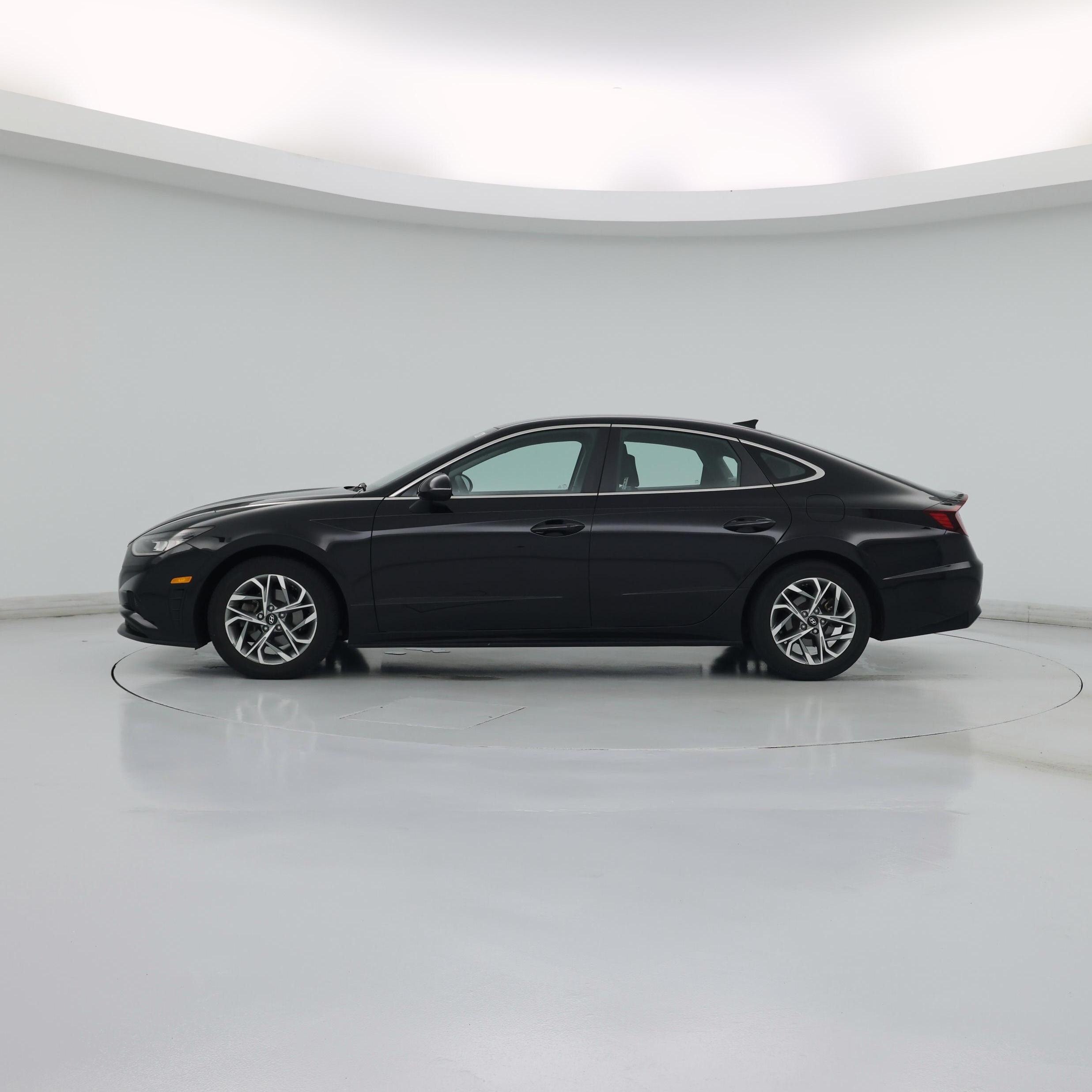 Thumbnail: 2023 Hyundai Sonata - 3