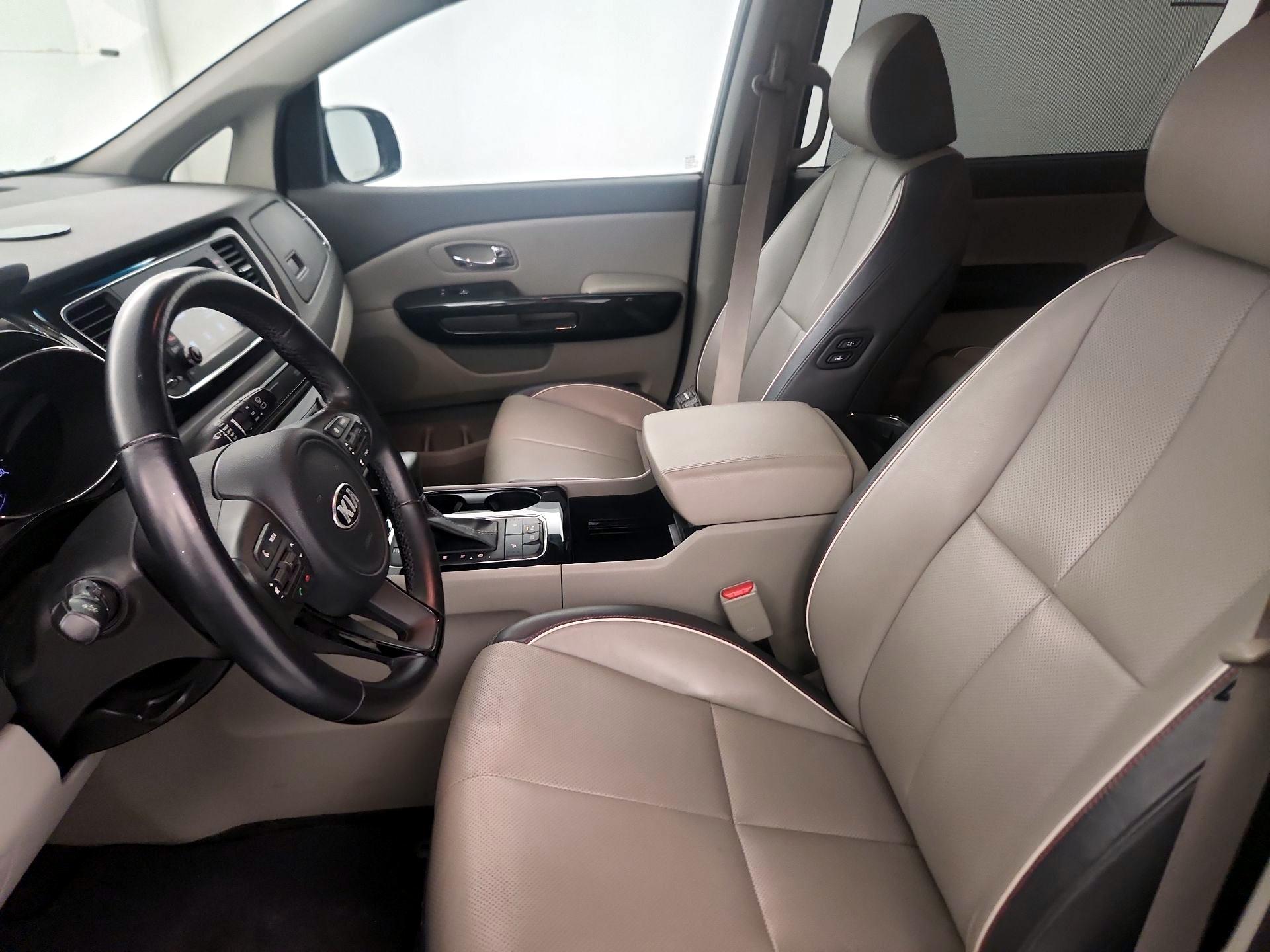 Thumbnail: 2017 Kia Sedona - 11