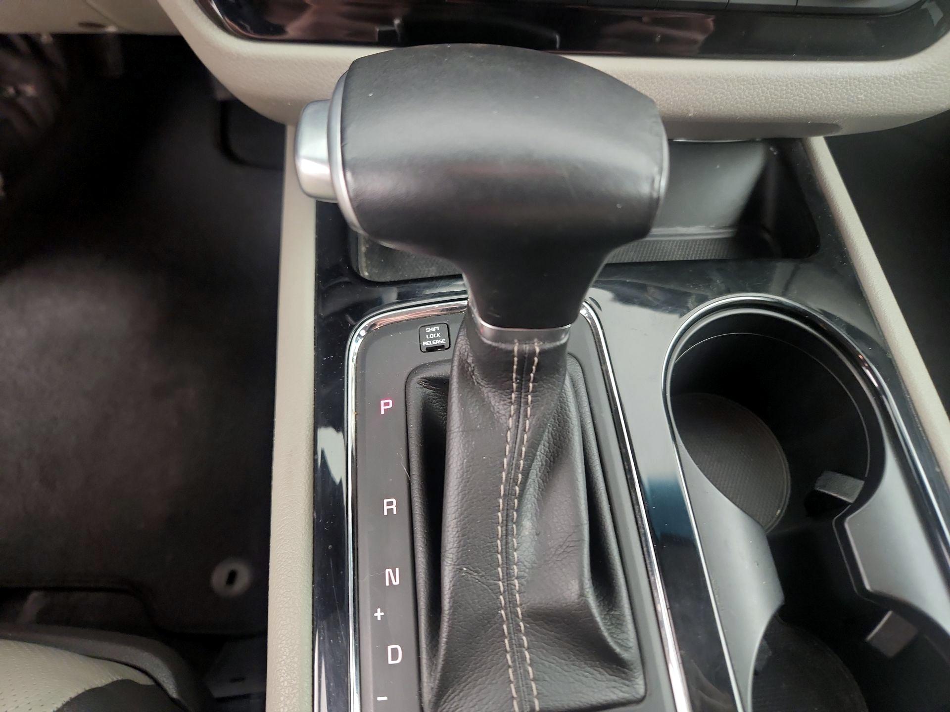 Thumbnail: 2017 Kia Sedona - 17