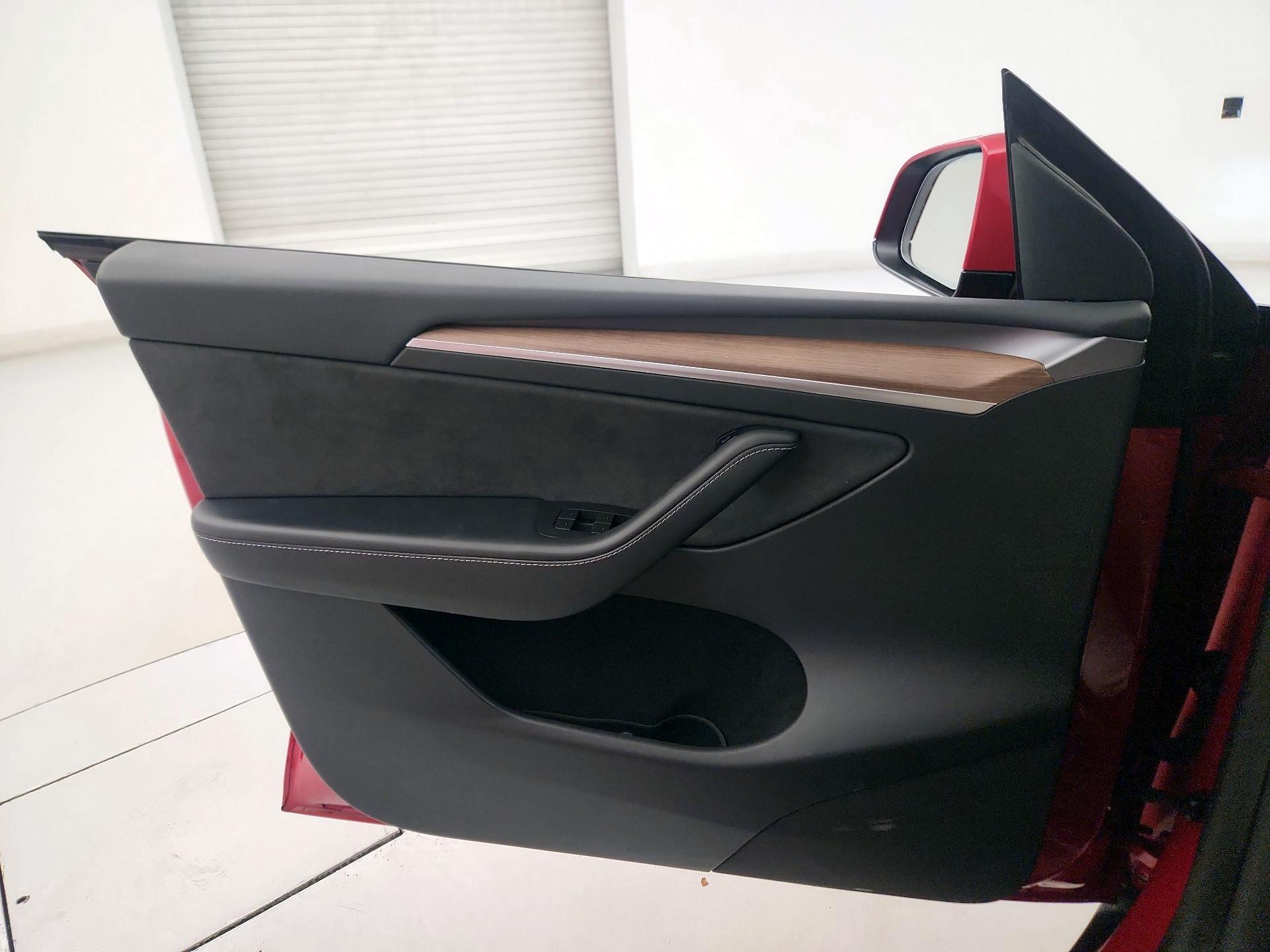 Thumbnail: 2023 Tesla Model Y - 12