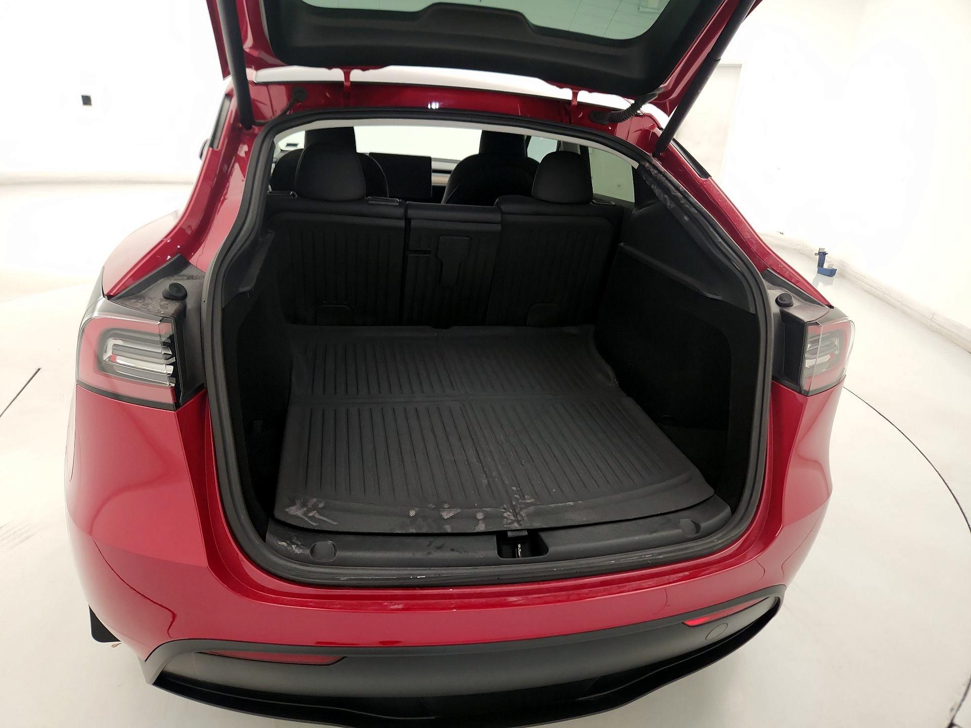 Thumbnail: 2023 Tesla Model Y - 19