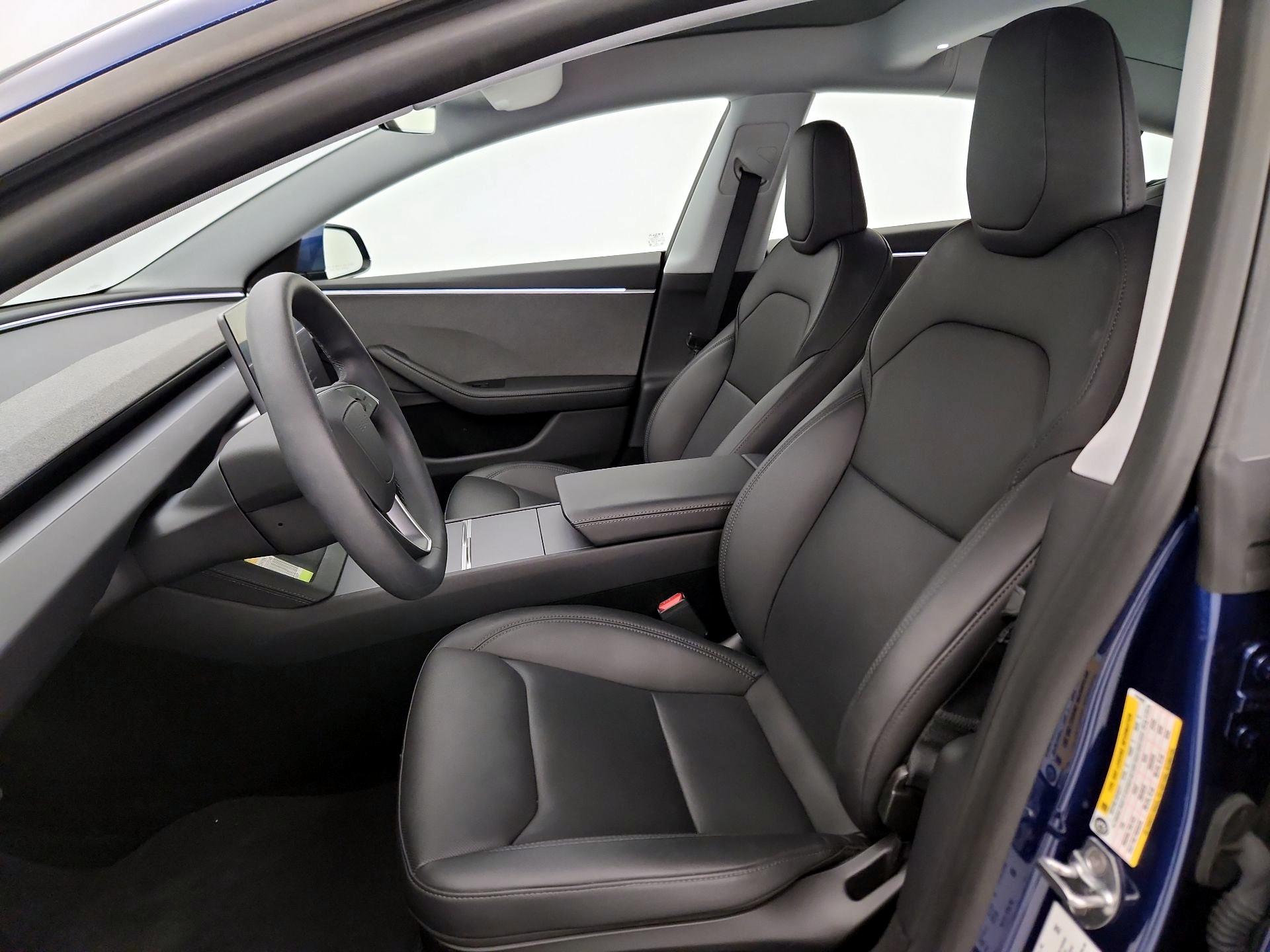 Thumbnail: 2025 Tesla Model 3 - 11