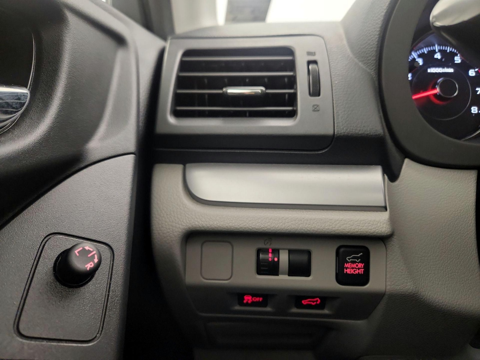 2015 Subaru Forester i Touring - Photo 14