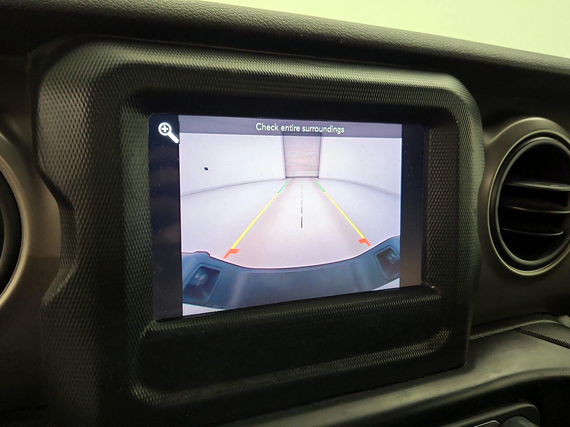 Thumbnail: 2020 Jeep Gladiator - 14