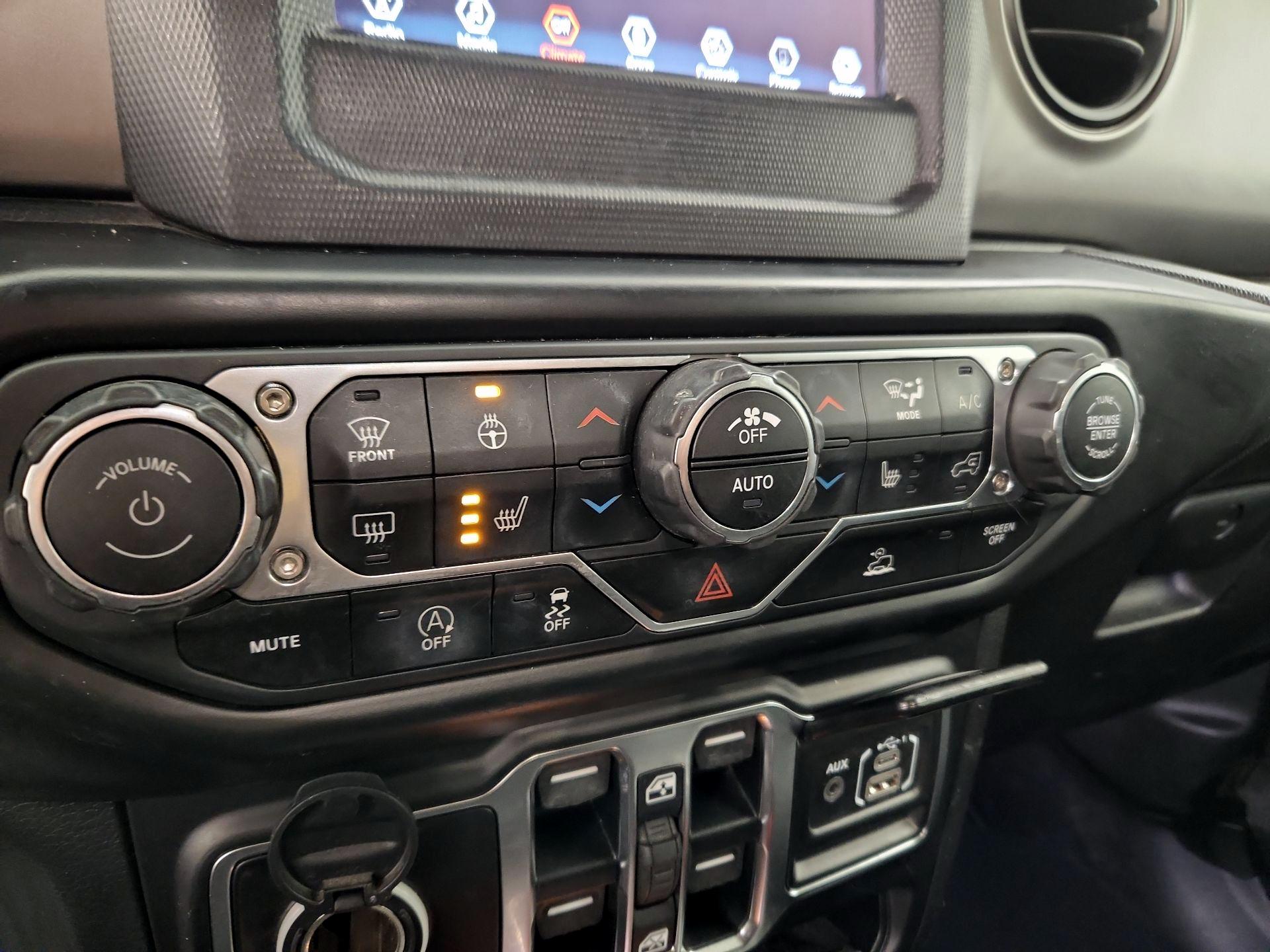 Thumbnail: 2020 Jeep Gladiator - 16