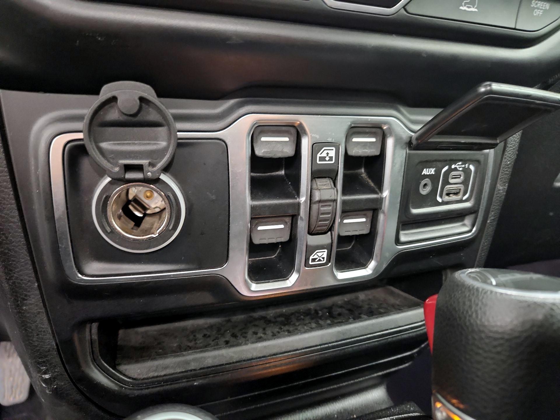 Thumbnail: 2020 Jeep Gladiator - 18