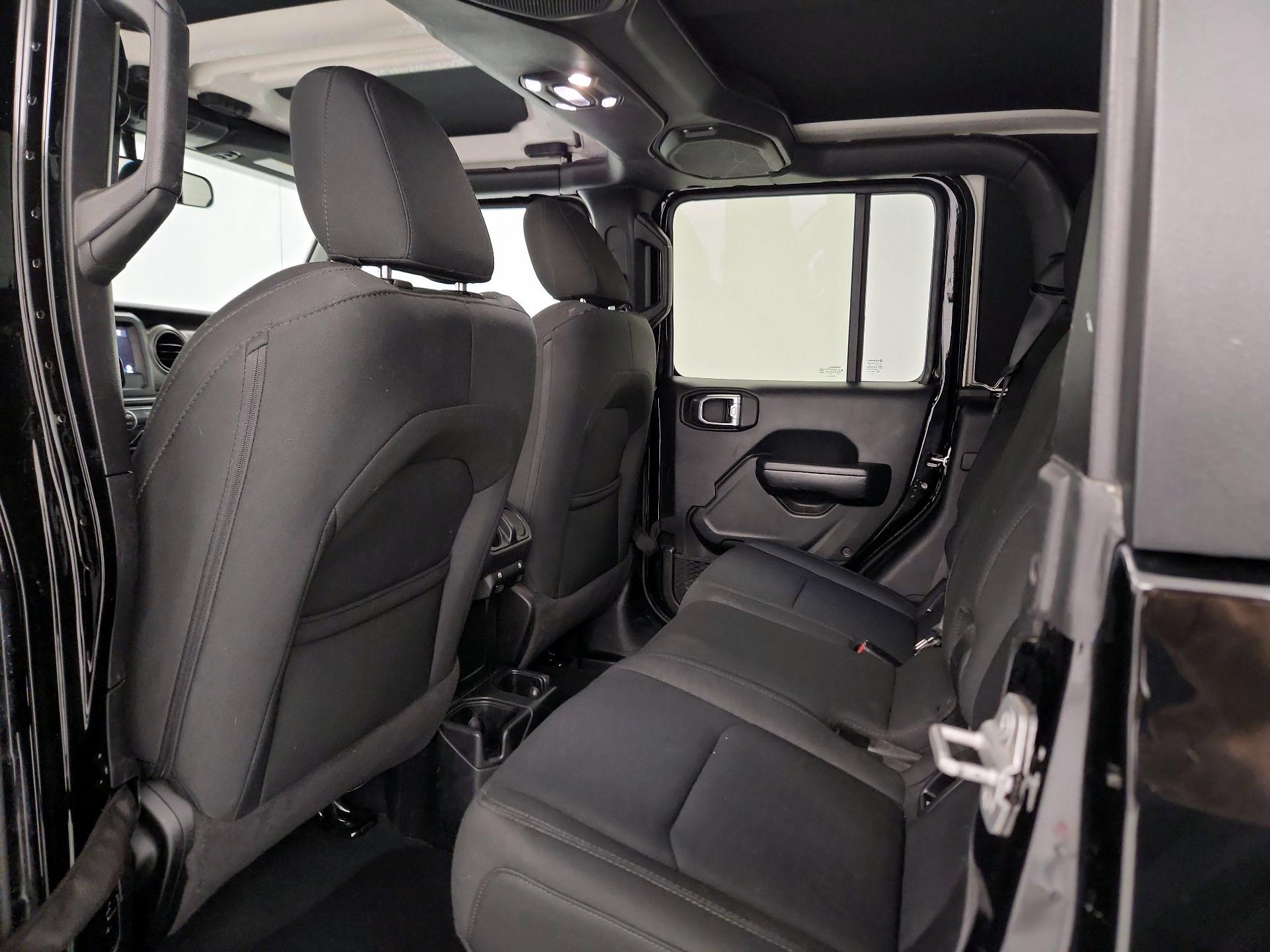 Thumbnail: 2020 Jeep Gladiator - 19