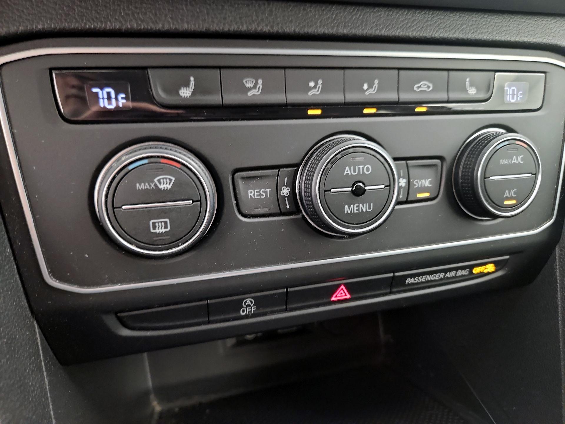 Thumbnail: 2018 Volkswagen Atlas - 16