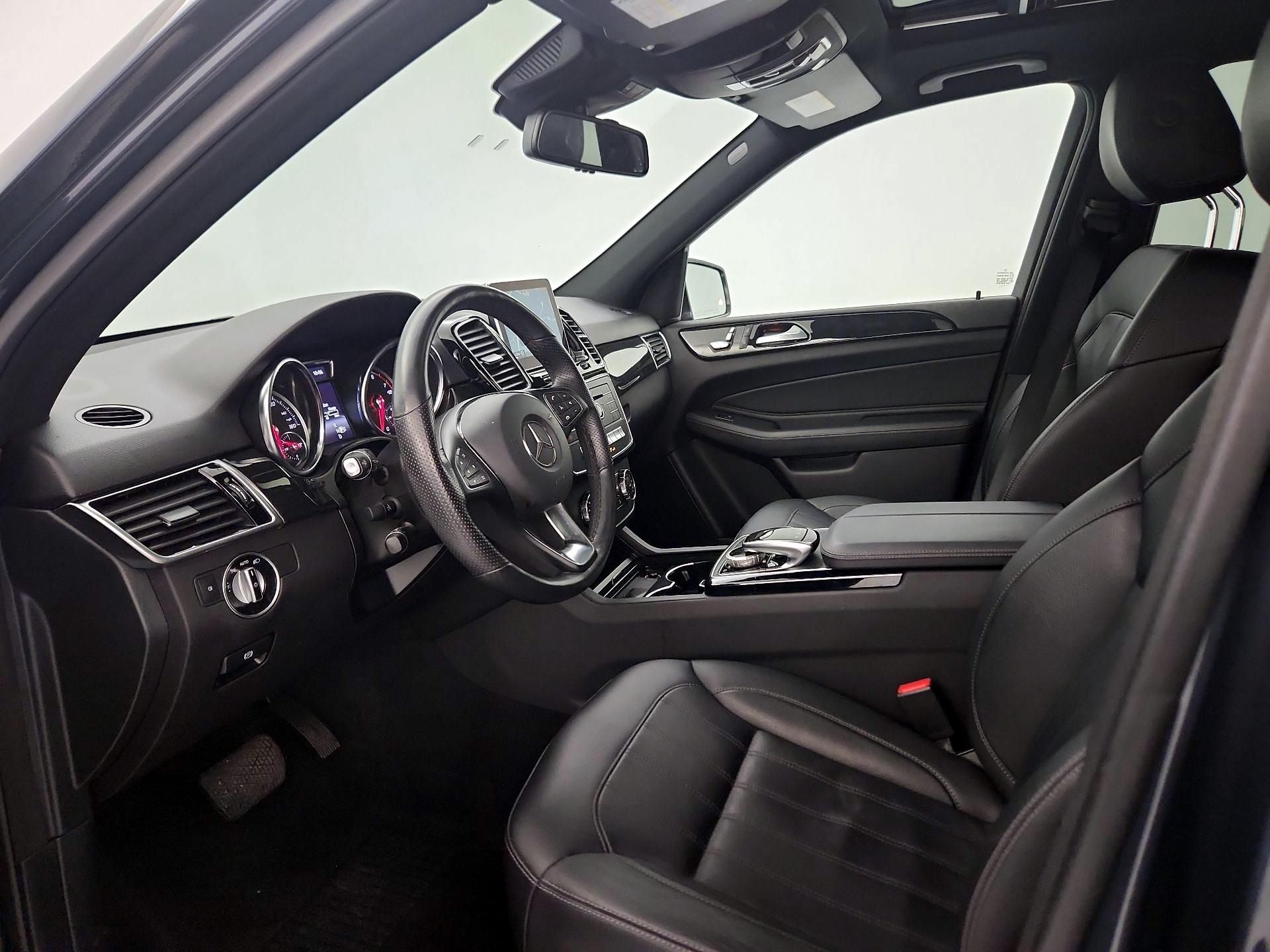 Thumbnail: 2016 Mercedes-Benz GLE - 11