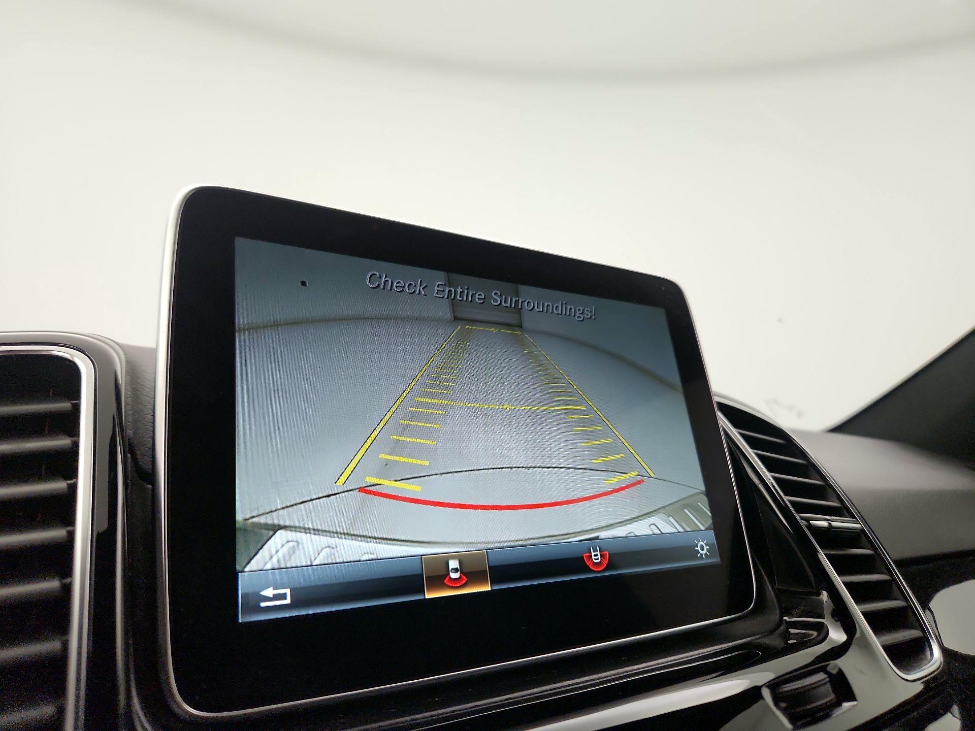 Thumbnail: 2016 Mercedes-Benz GLE - 15