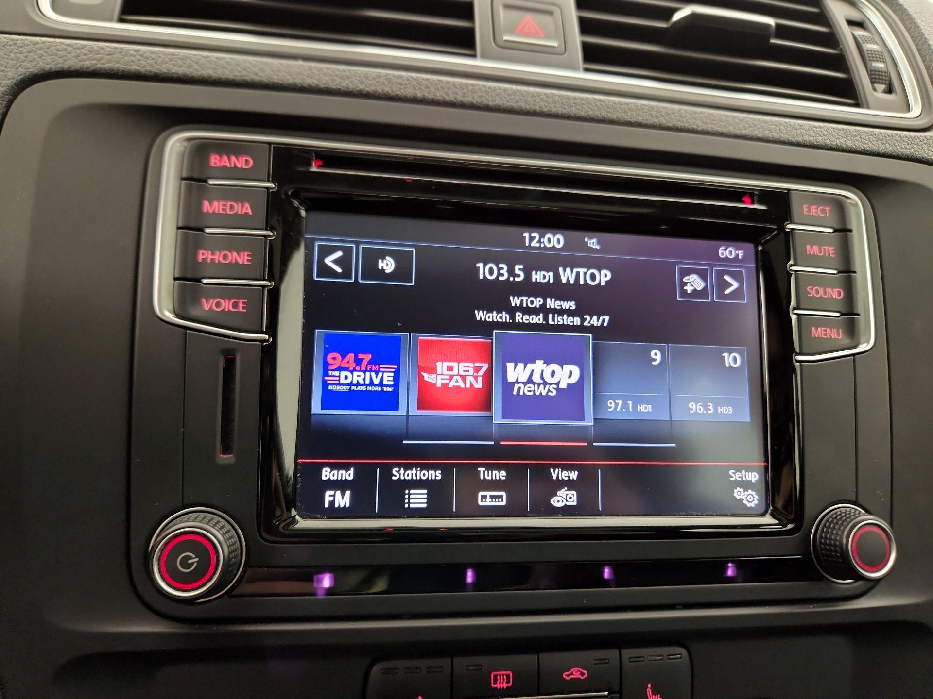 Thumbnail: 2016 Volkswagen Jetta - 15