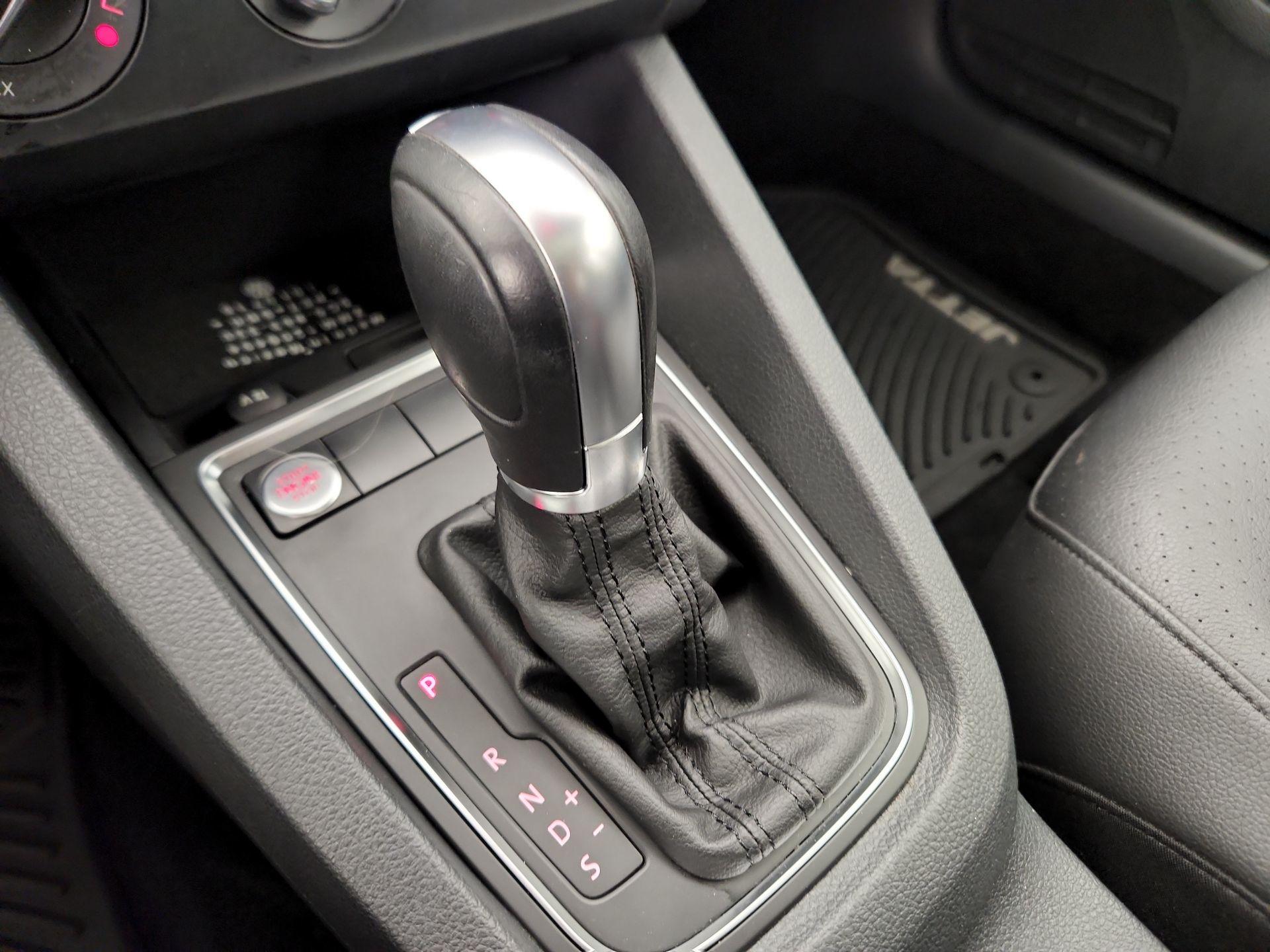 Thumbnail: 2016 Volkswagen Jetta - 17