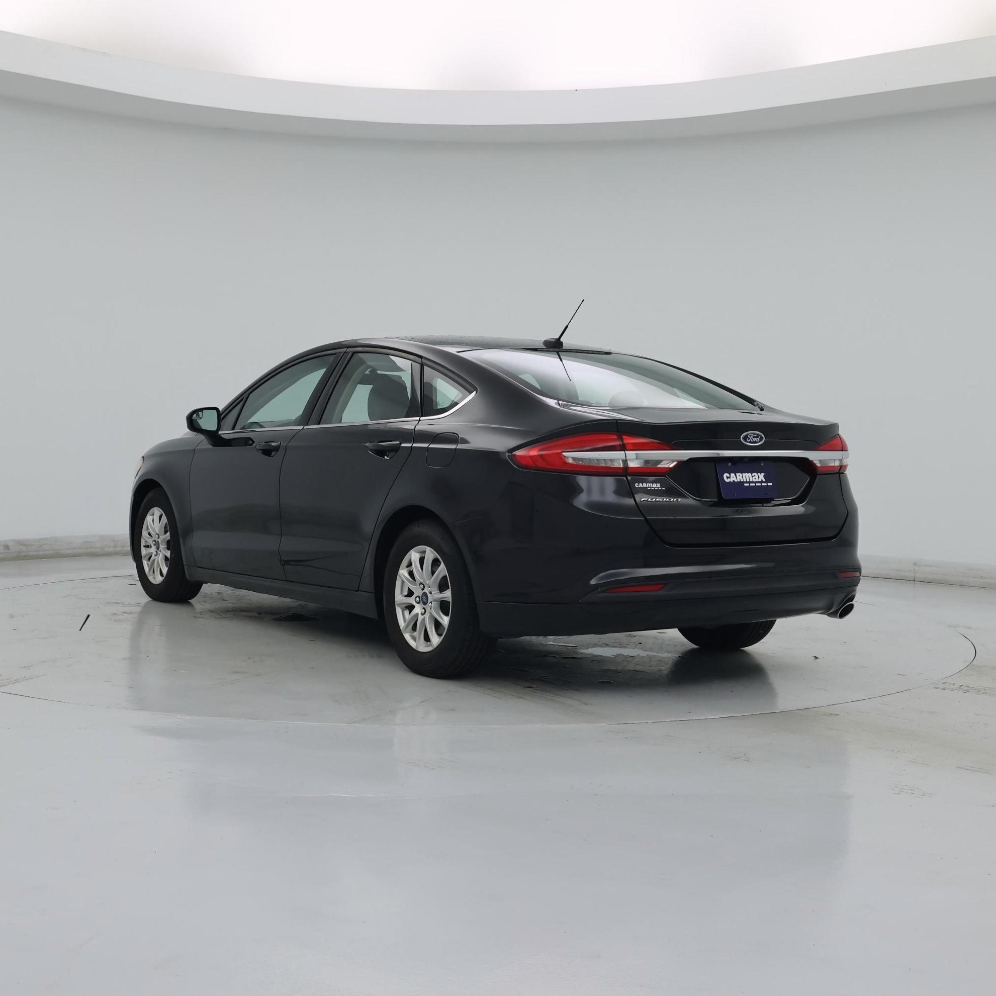Thumbnail: 2017 Ford Fusion - 2
