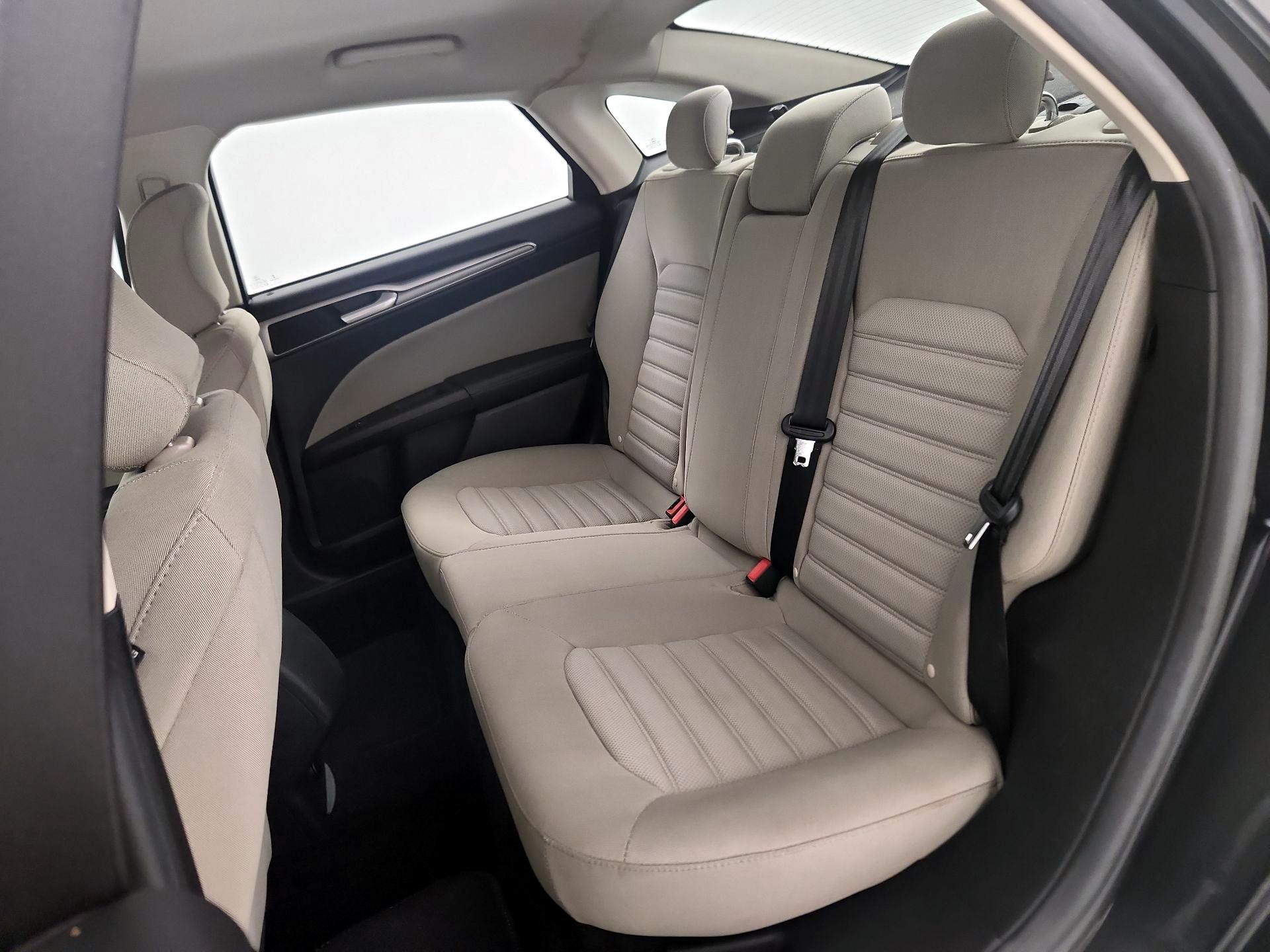 Thumbnail: 2017 Ford Fusion - 19