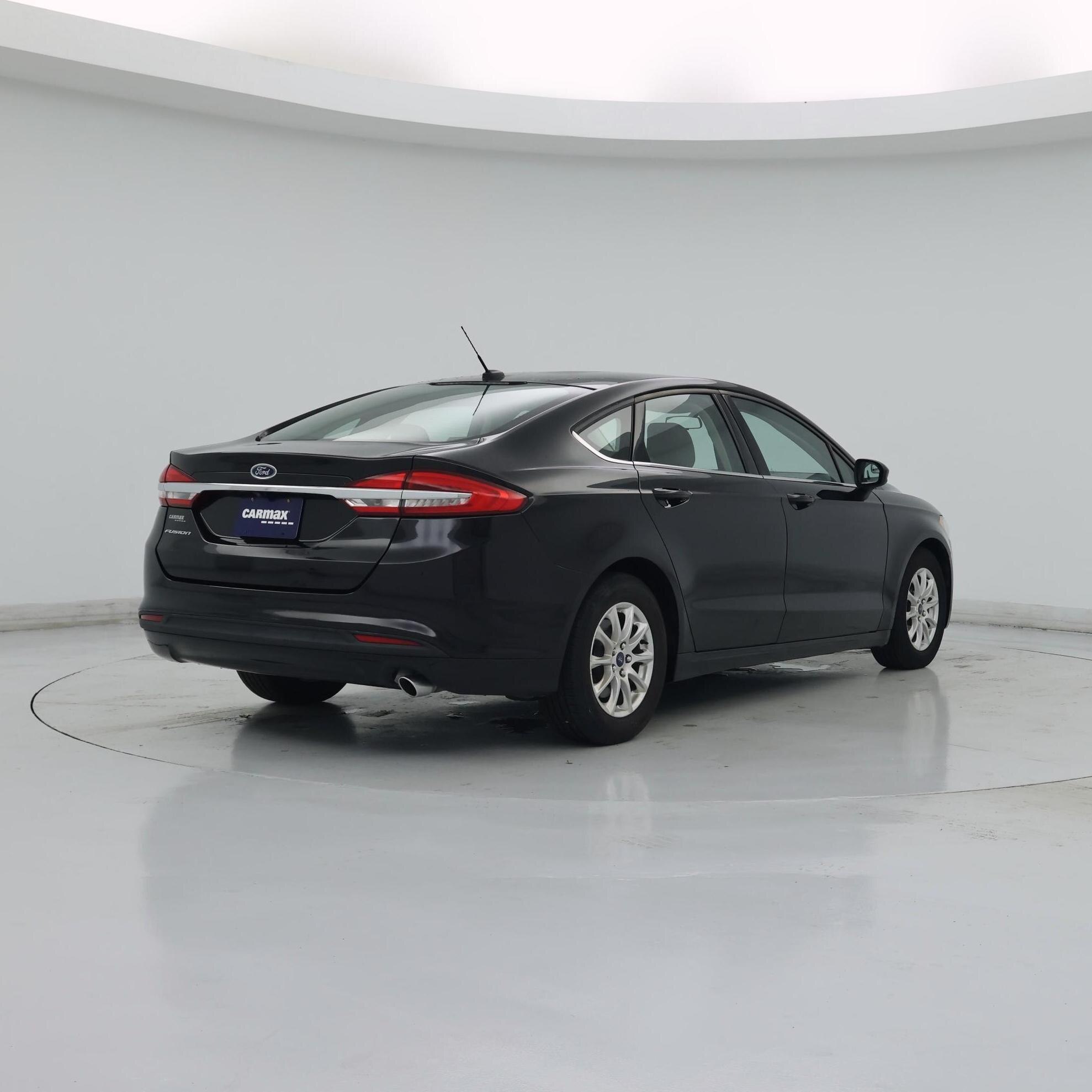 Thumbnail: 2017 Ford Fusion - 8