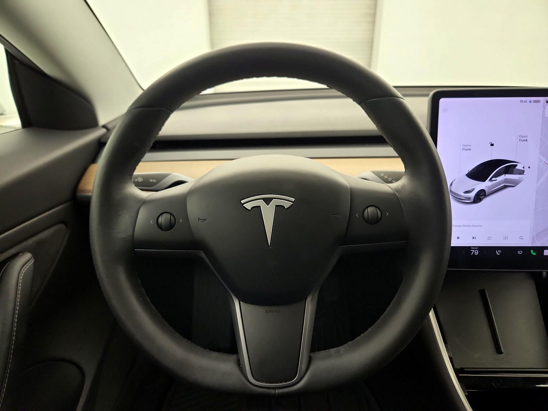 Thumbnail: 2019 Tesla Model 3 - 10