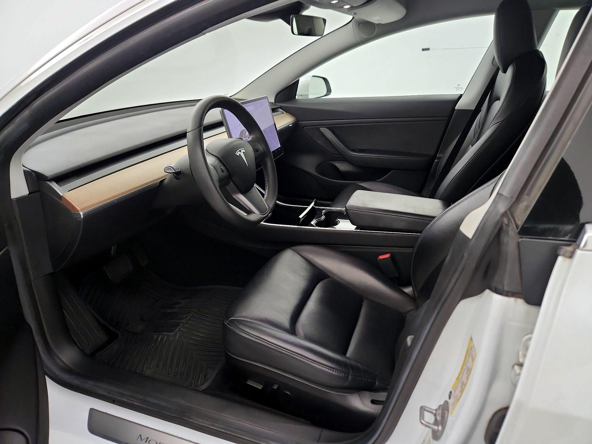 Thumbnail: 2019 Tesla Model 3 - 11