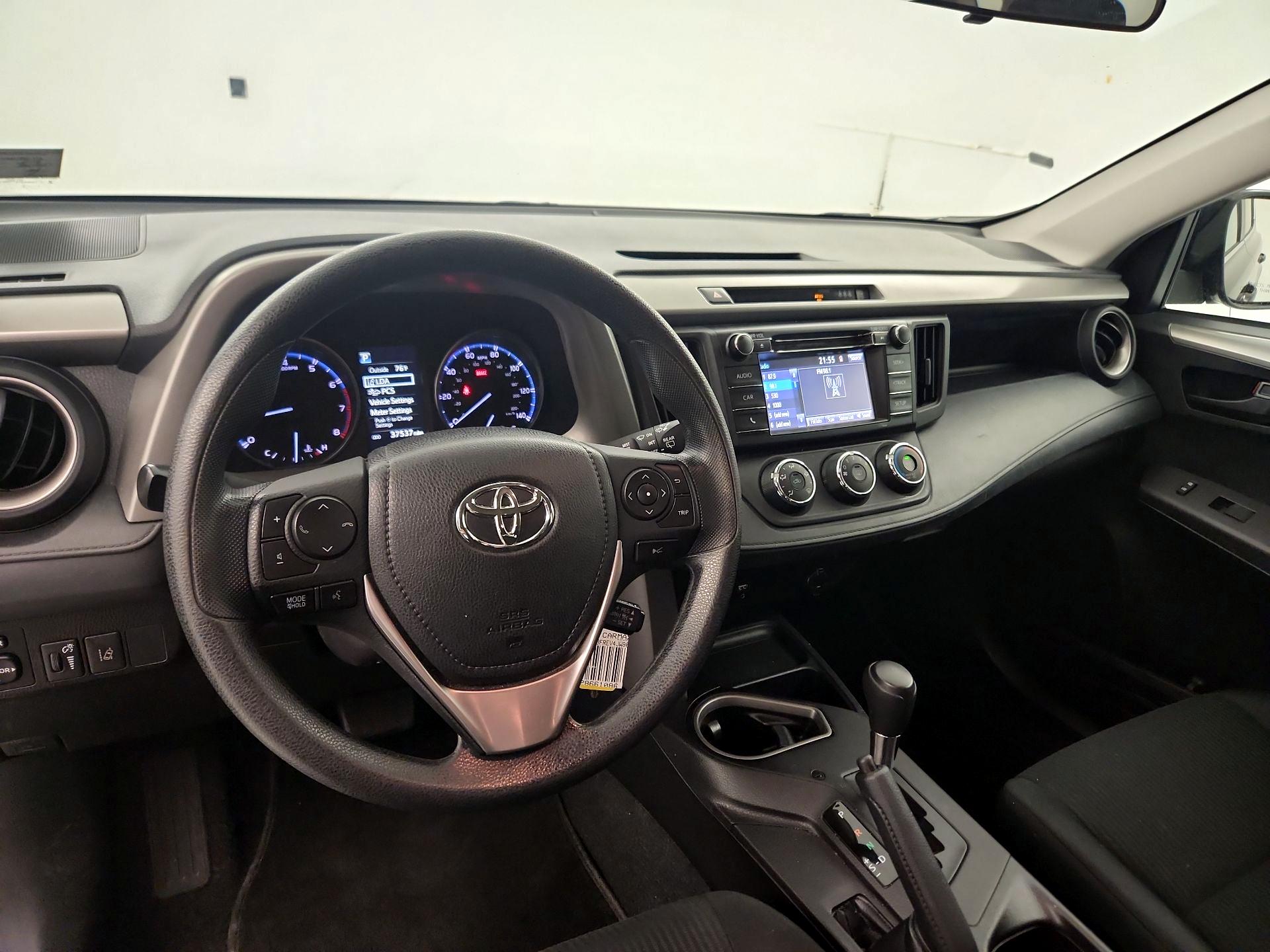 Thumbnail: 2018 Toyota RAV4 - 9