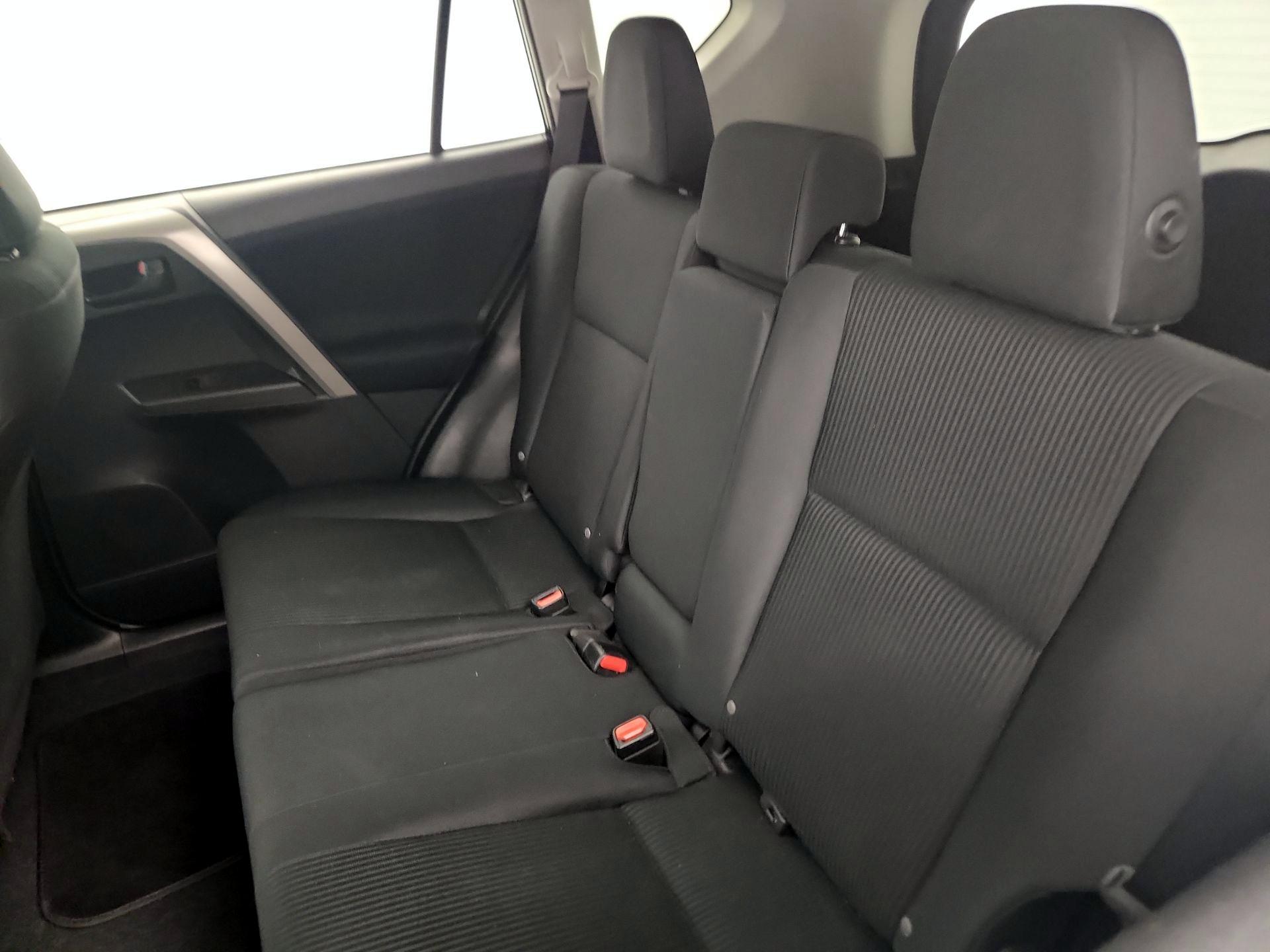 Thumbnail: 2018 Toyota RAV4 - 19