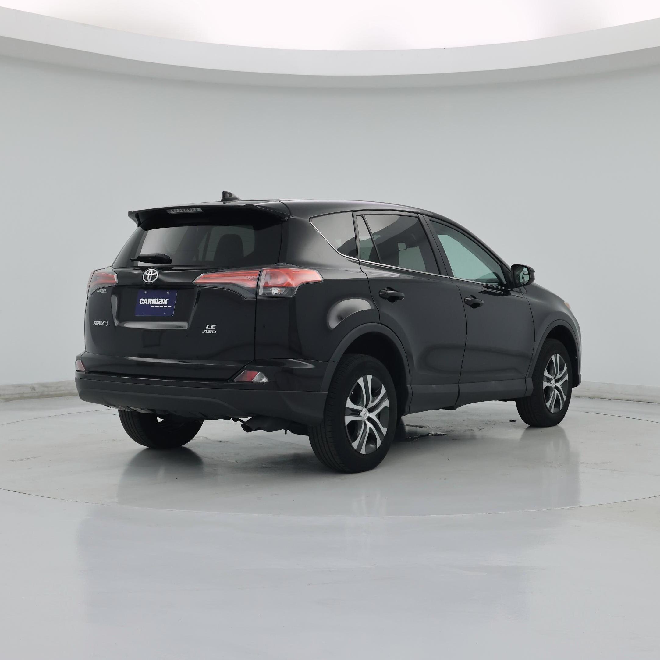 Thumbnail: 2018 Toyota RAV4 - 8