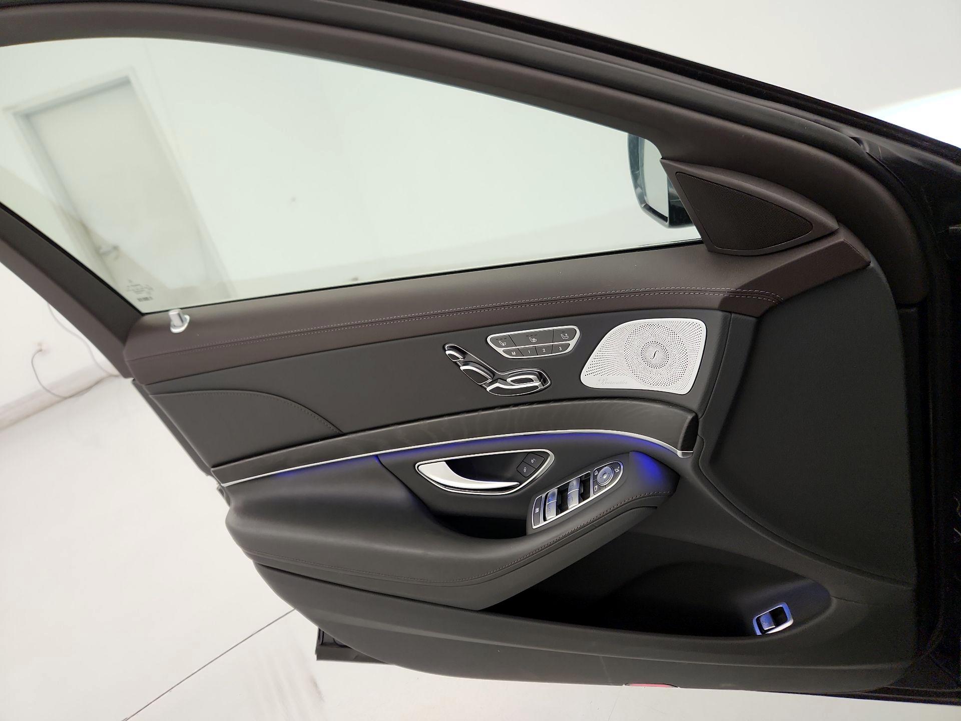 Thumbnail: 2019 Mercedes-Benz S-Class - 12