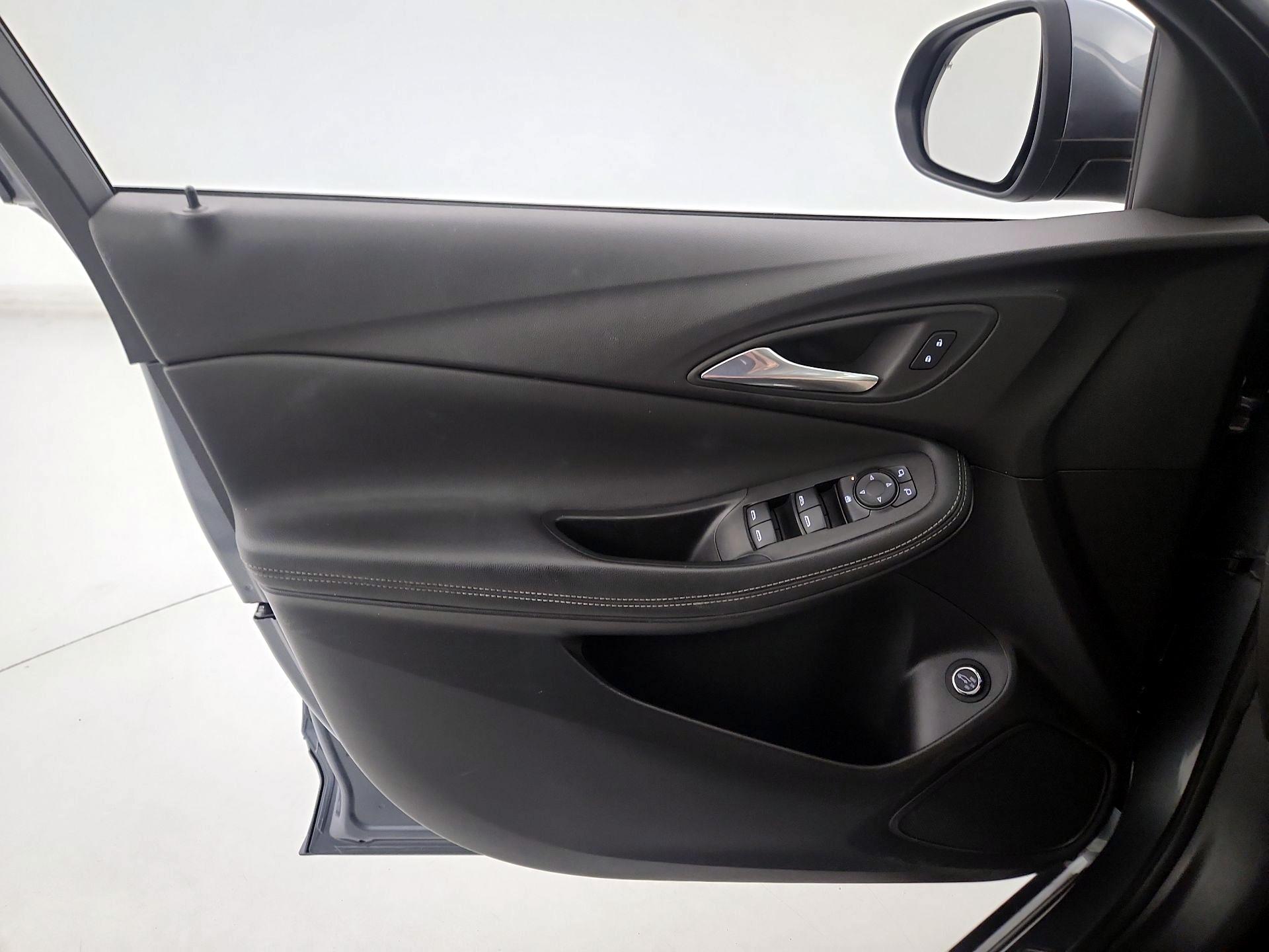 Thumbnail: 2022 Buick Encore GX - 12