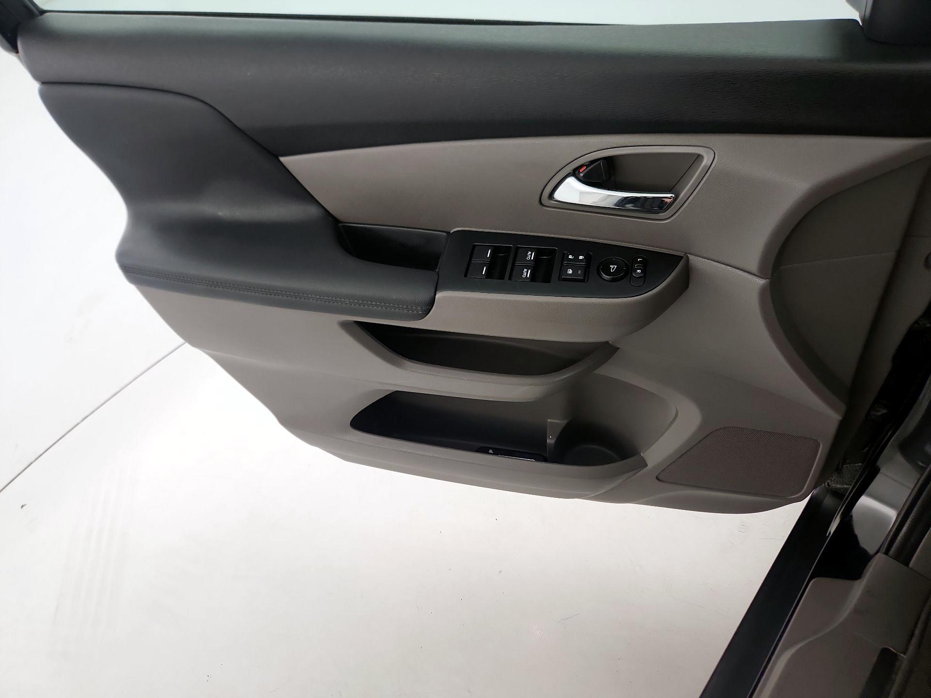 Thumbnail: 2014 Honda Odyssey - 12