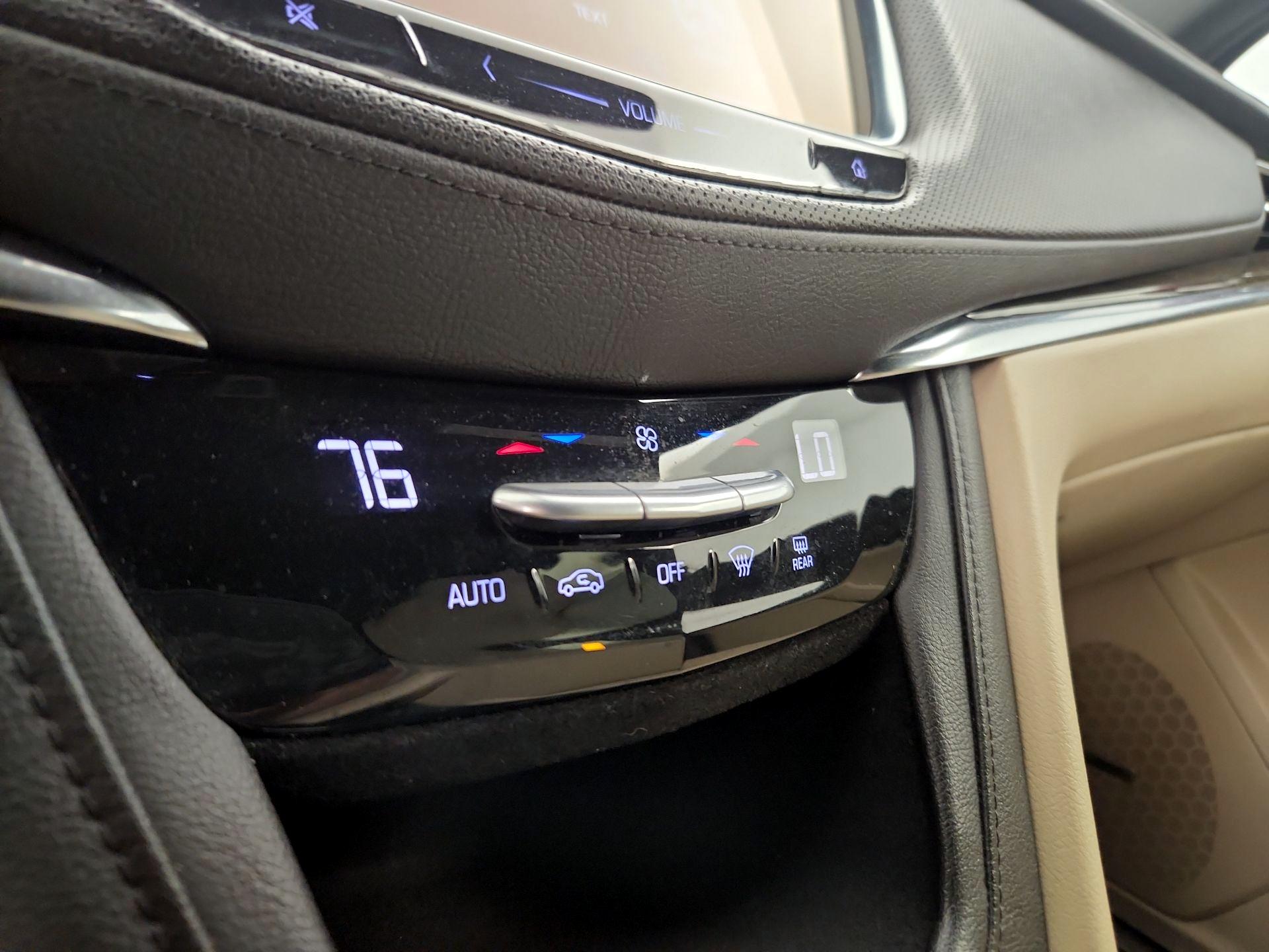 Thumbnail: 2017 Cadillac XT5 - 16