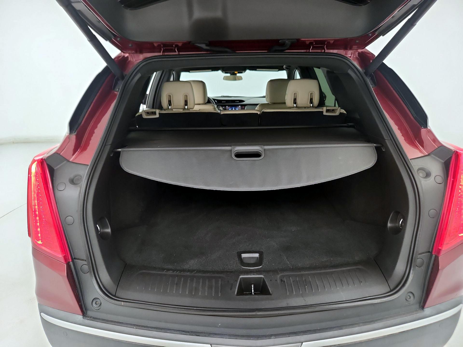 Thumbnail: 2017 Cadillac XT5 - 20