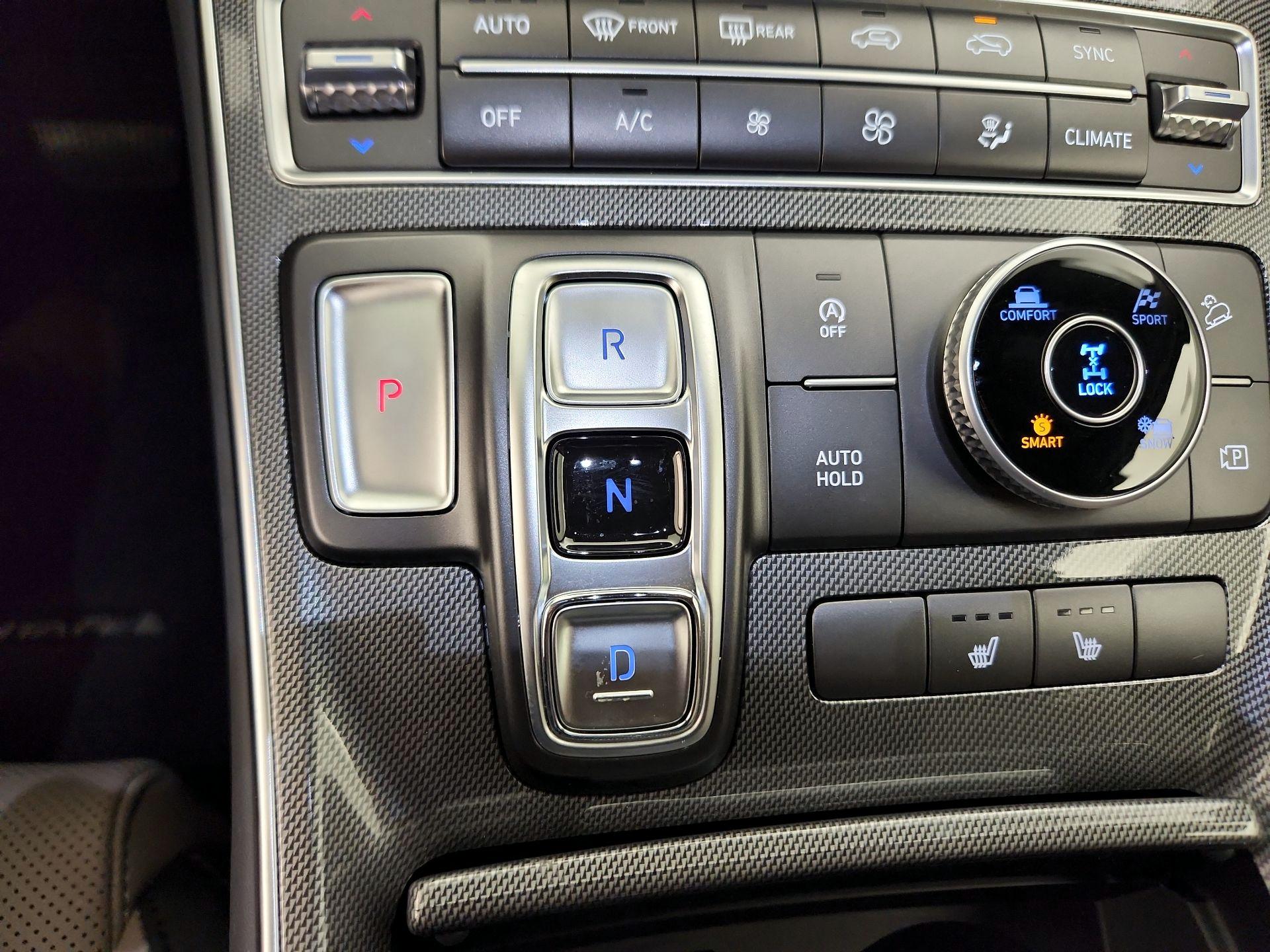 Thumbnail: 2023 Hyundai Santa Fe - 18